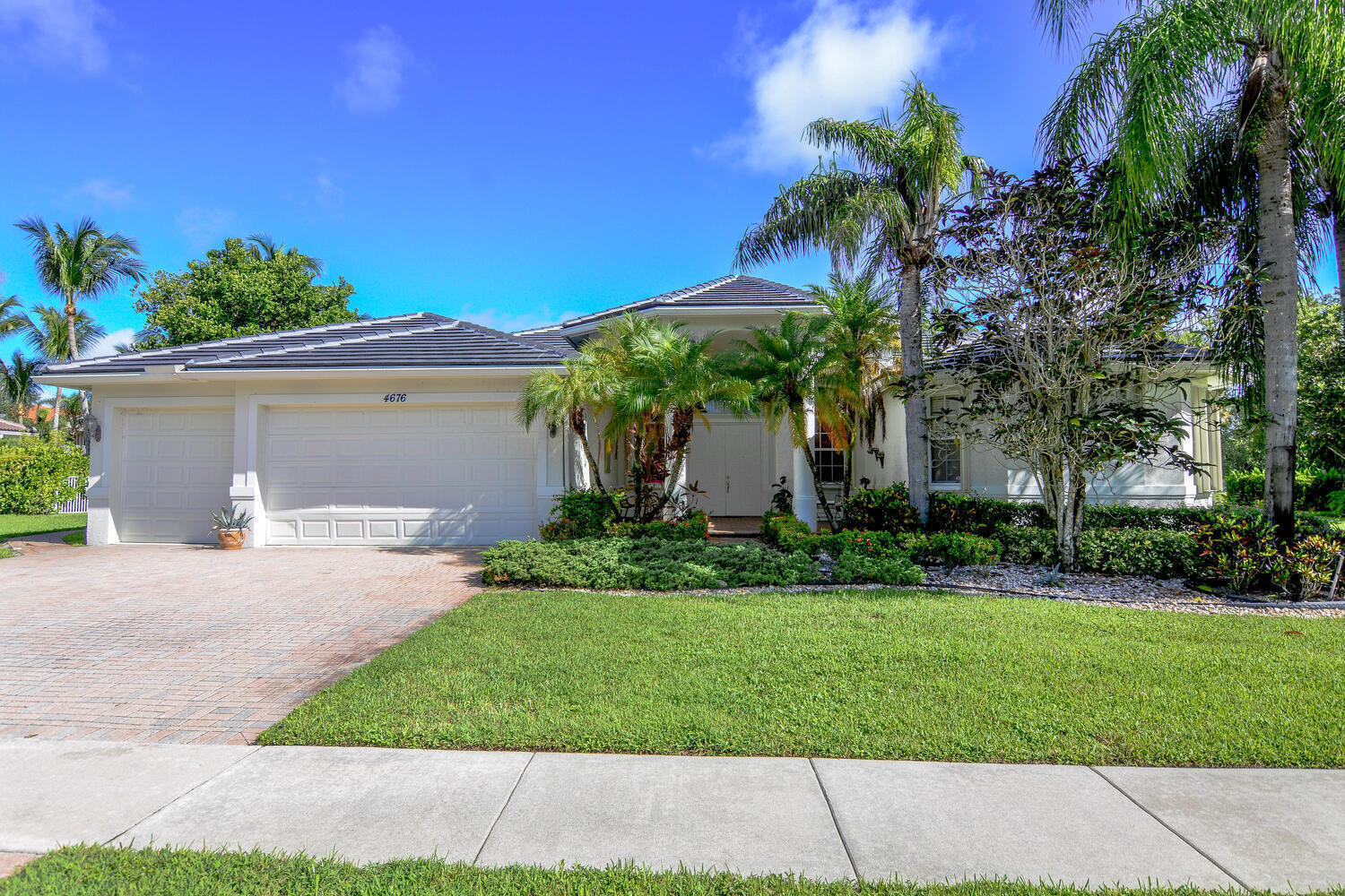 4676 Manderly Drive Property Photo 1