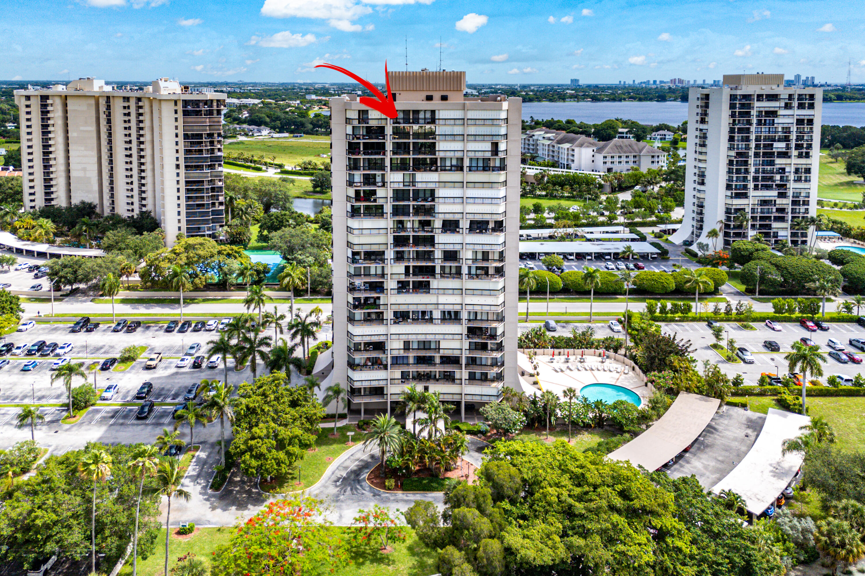 2425 Presidential Way Ph5 Property Photo 2