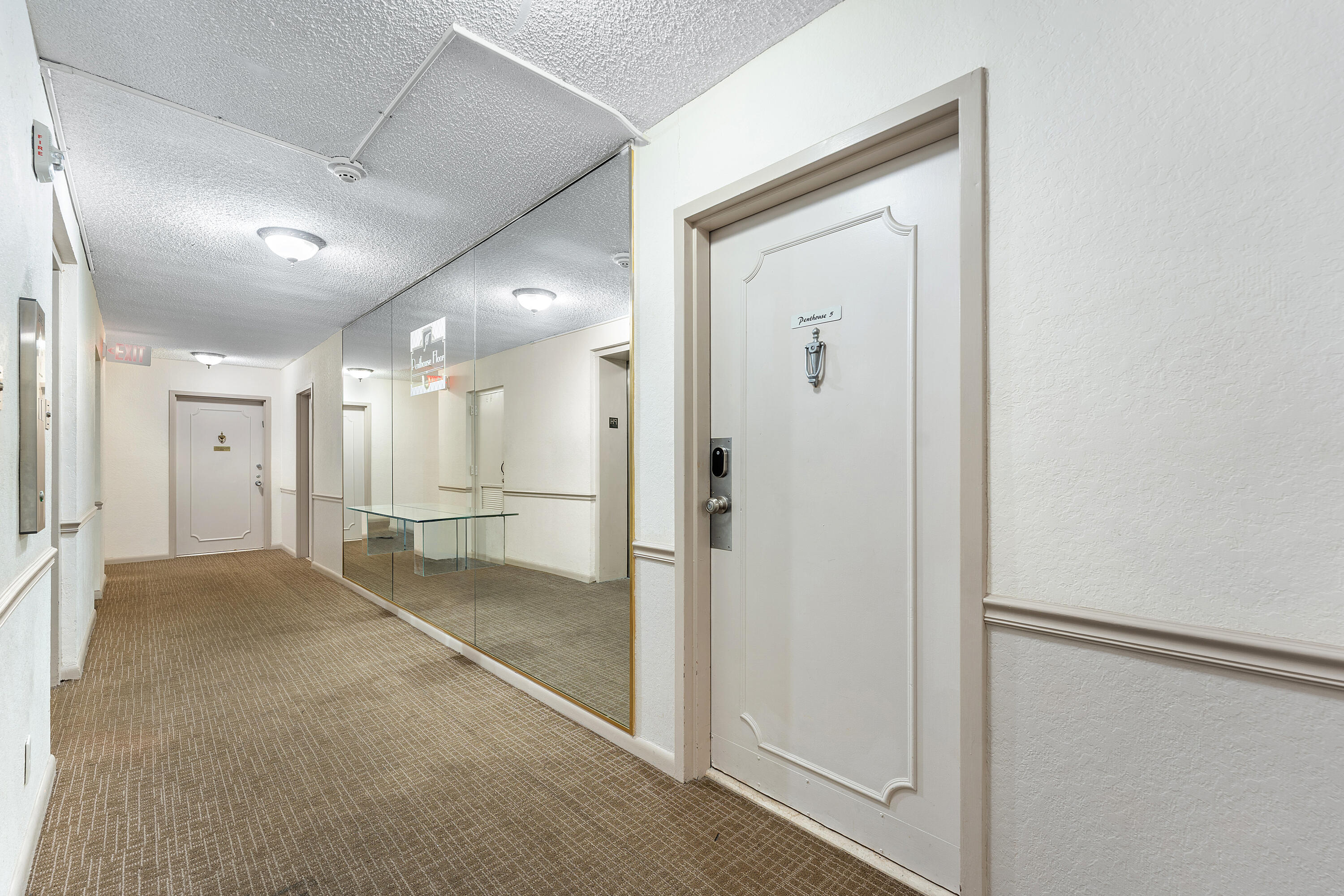 2425 Presidential Way Ph5 Property Photo 7