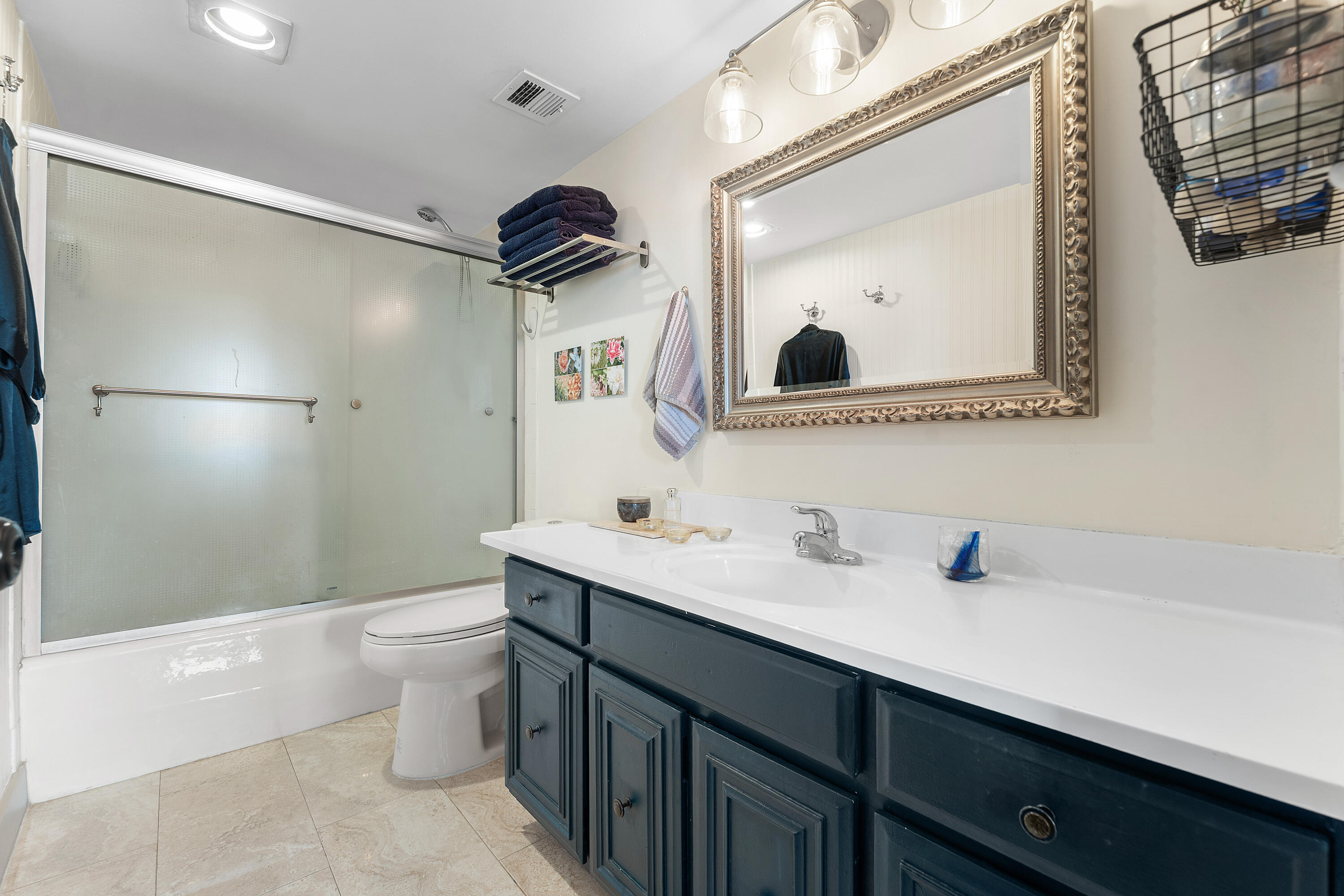 2425 Presidential Way Ph5 Property Photo 17