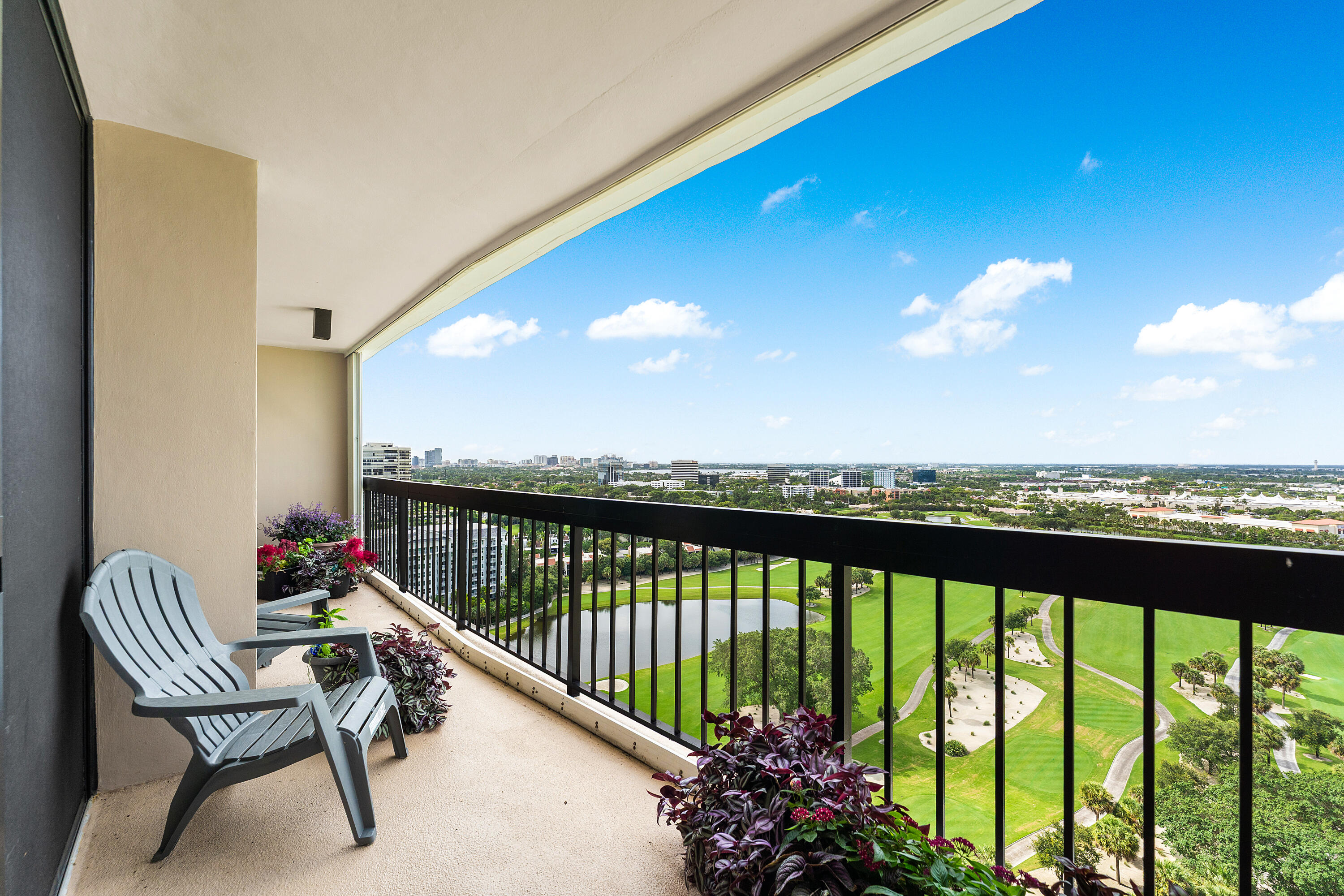 2425 Presidential Way Ph5 Property Photo 19