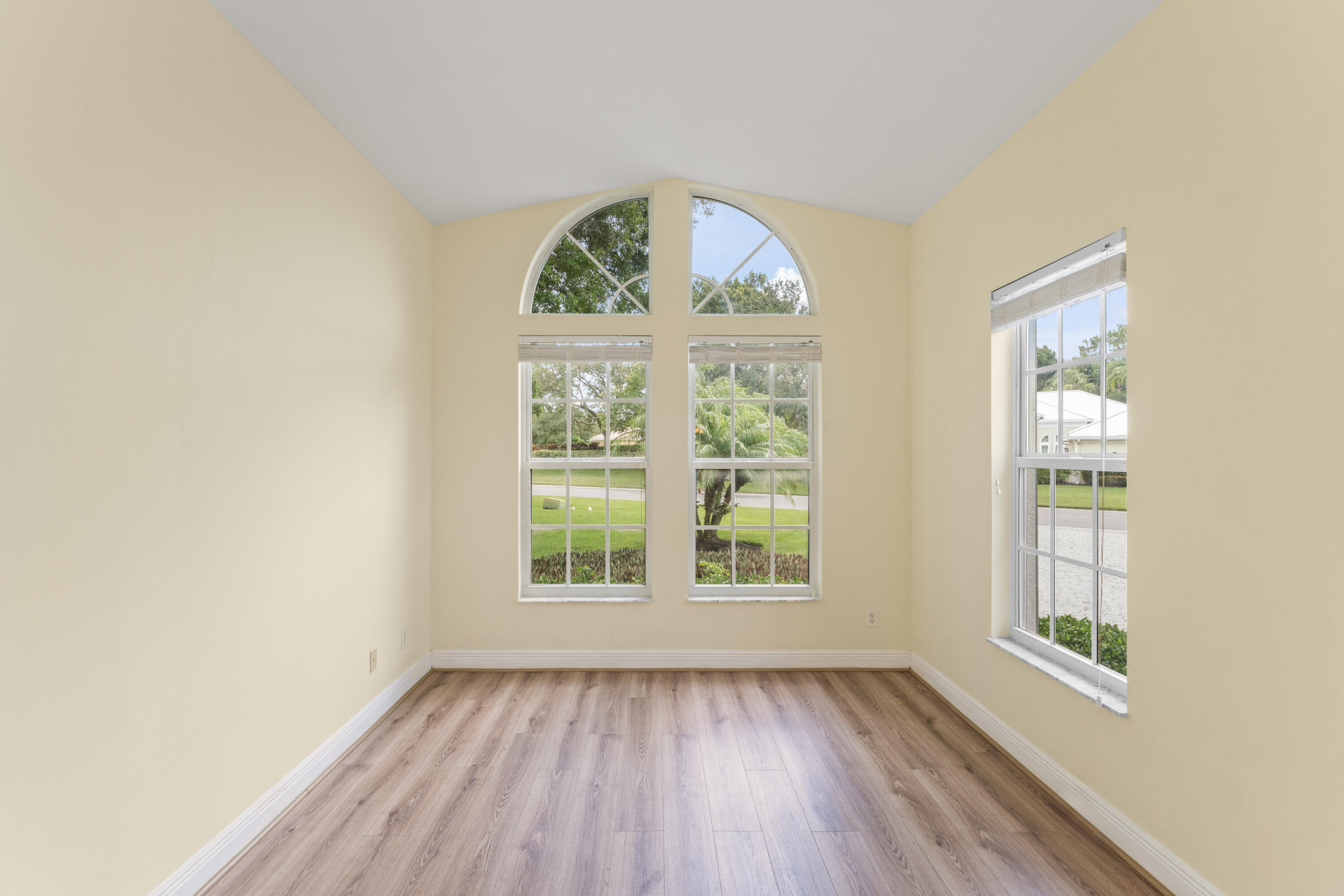 918 Sw Blue Stem Way Property Photo 6