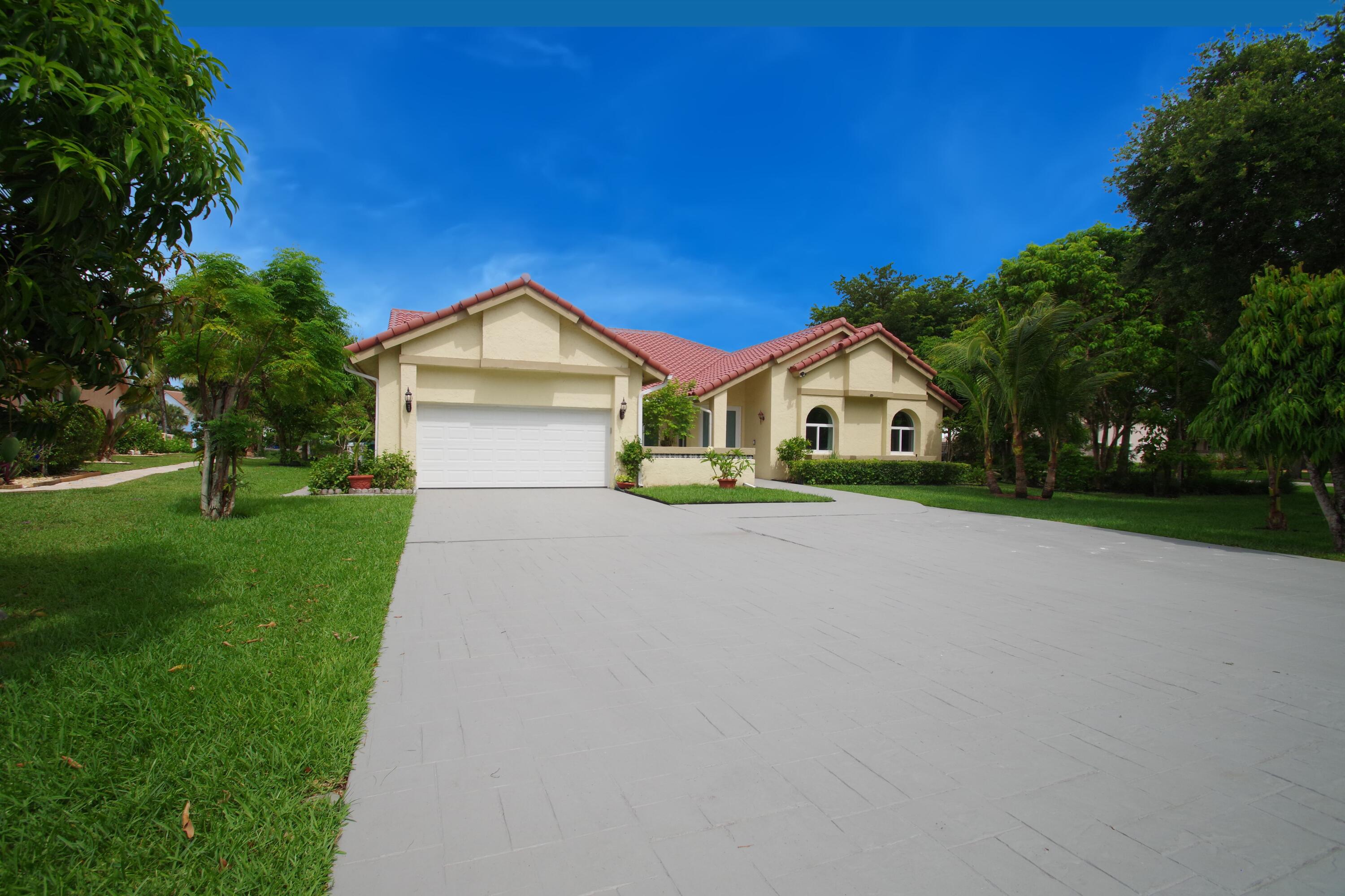 6300 Nw 60th Way Property Photo 1