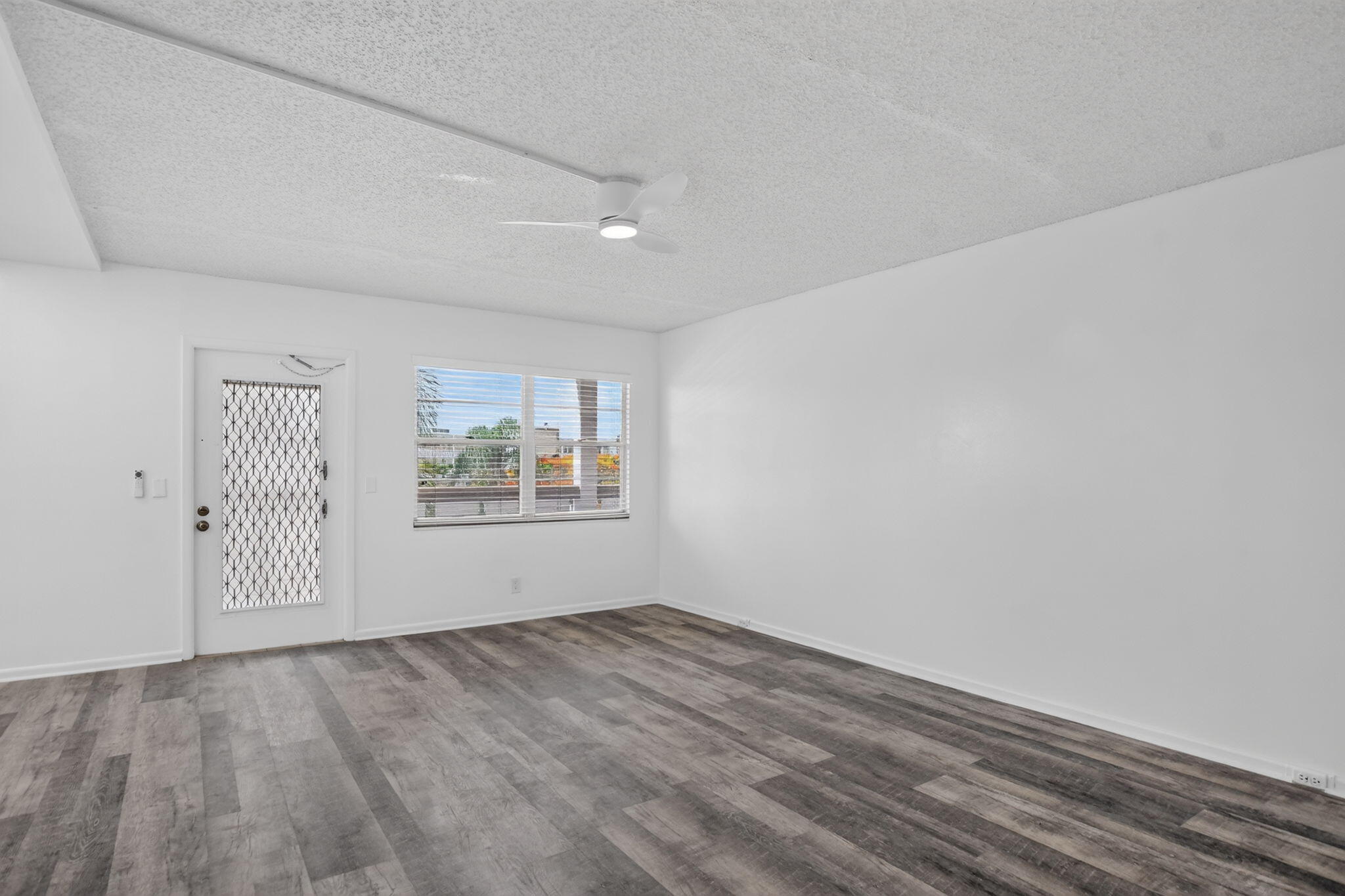3045 Cornwall C Property Photo 10