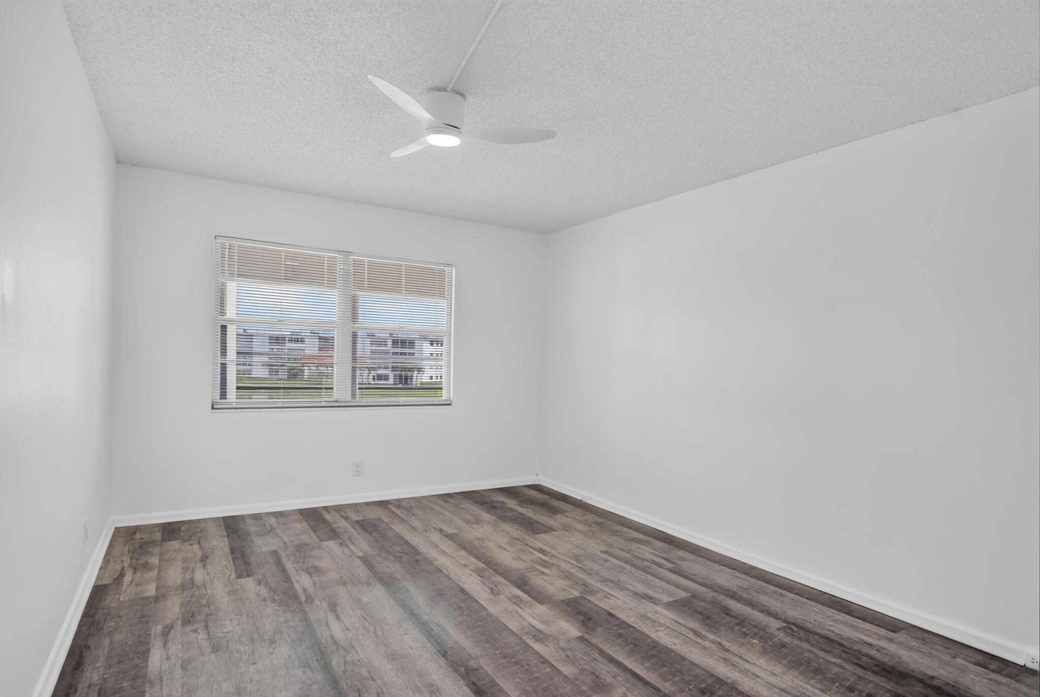 3045 Cornwall C Property Photo 12