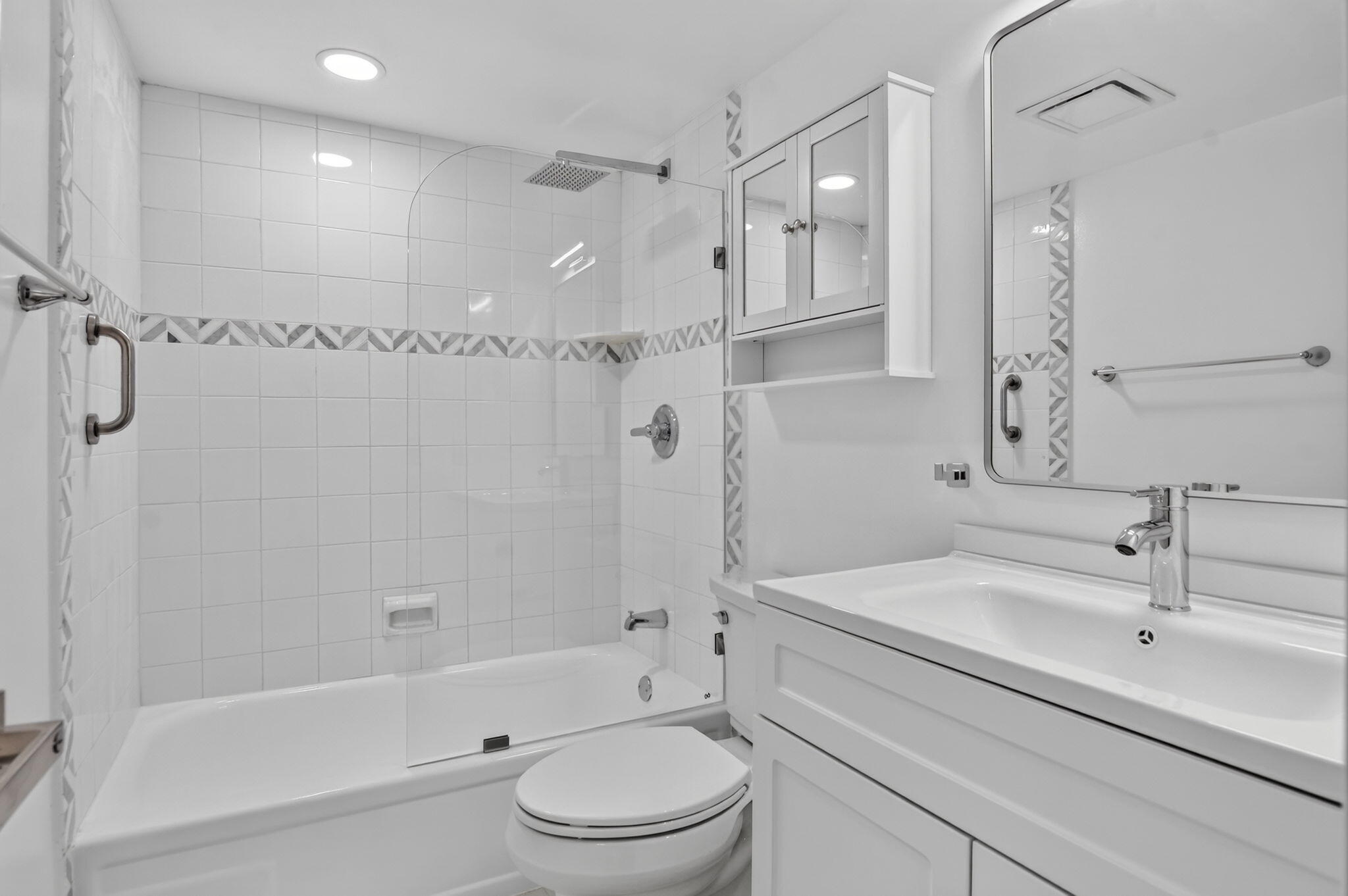 3045 Cornwall C Property Photo 15