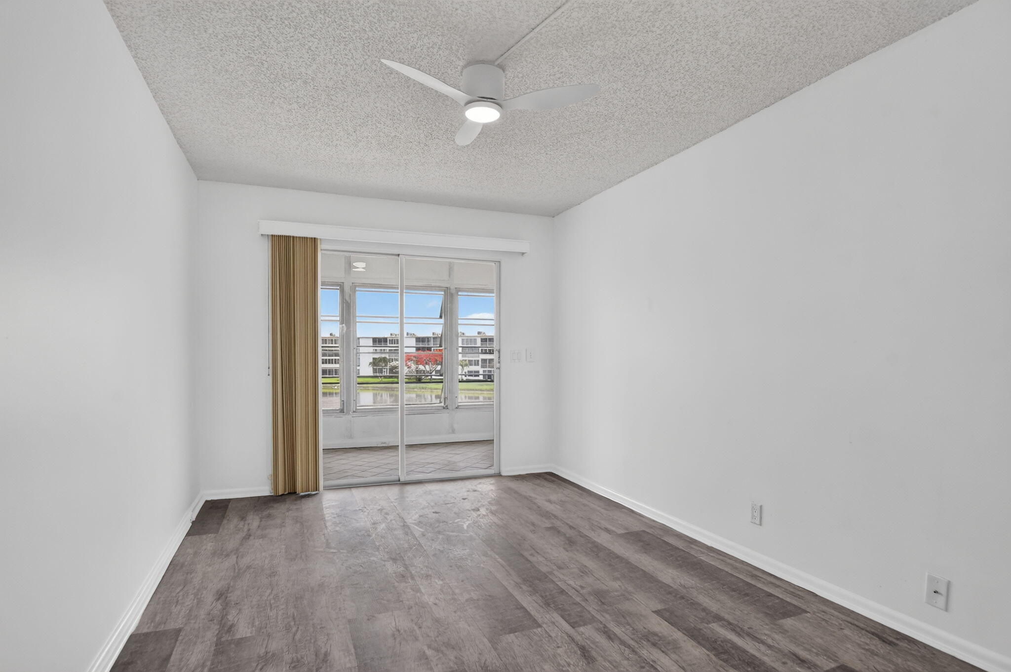 3045 Cornwall C Property Photo 18