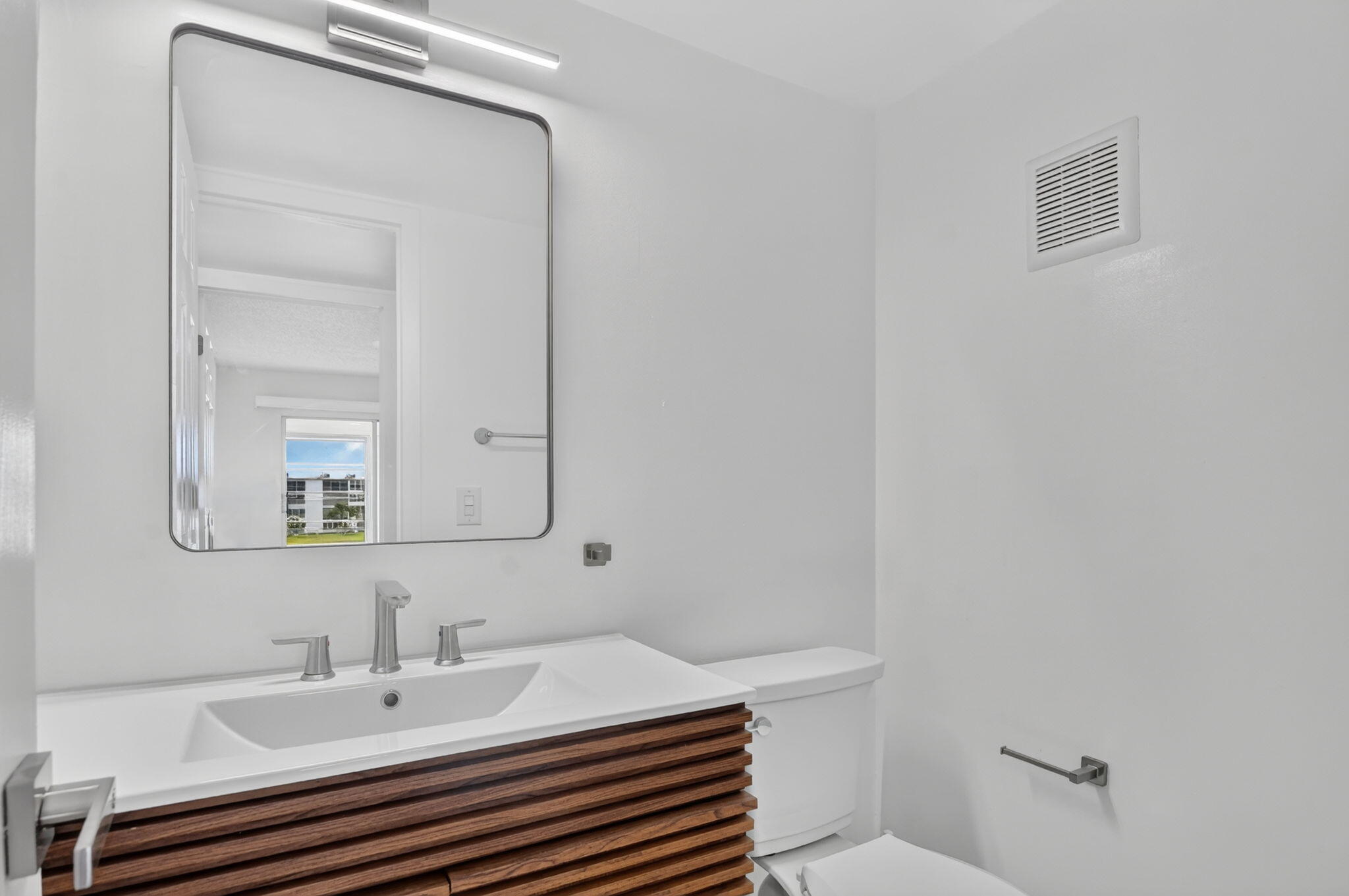 3045 Cornwall C Property Photo 21