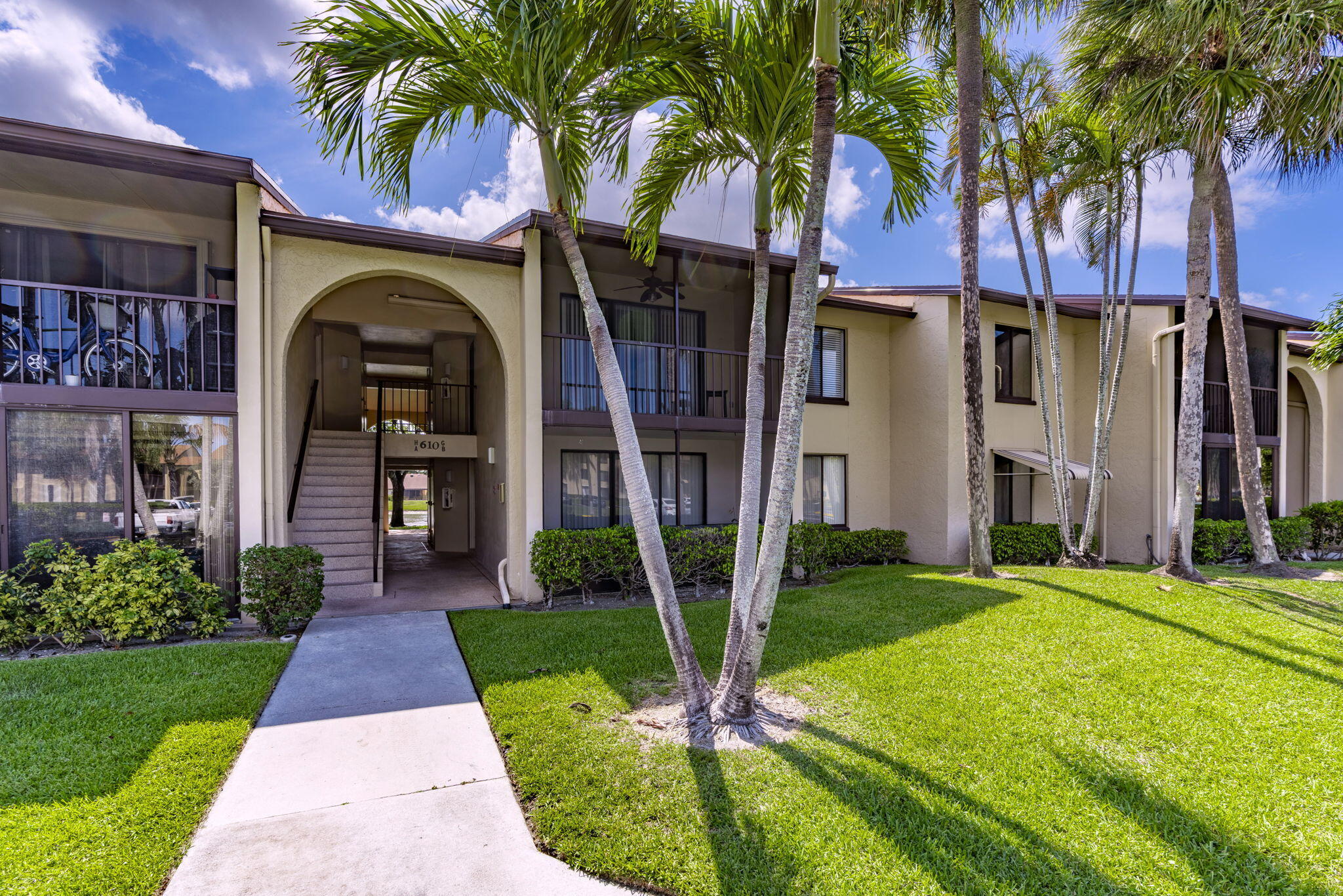 610 Sea Pine Way B2 Property Photo 1