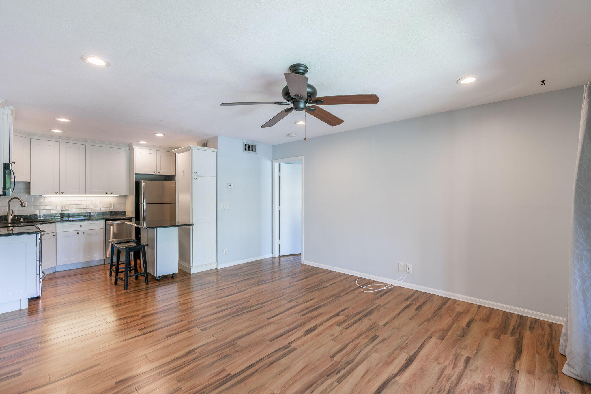 610 Sea Pine Way B2 Property Photo 7