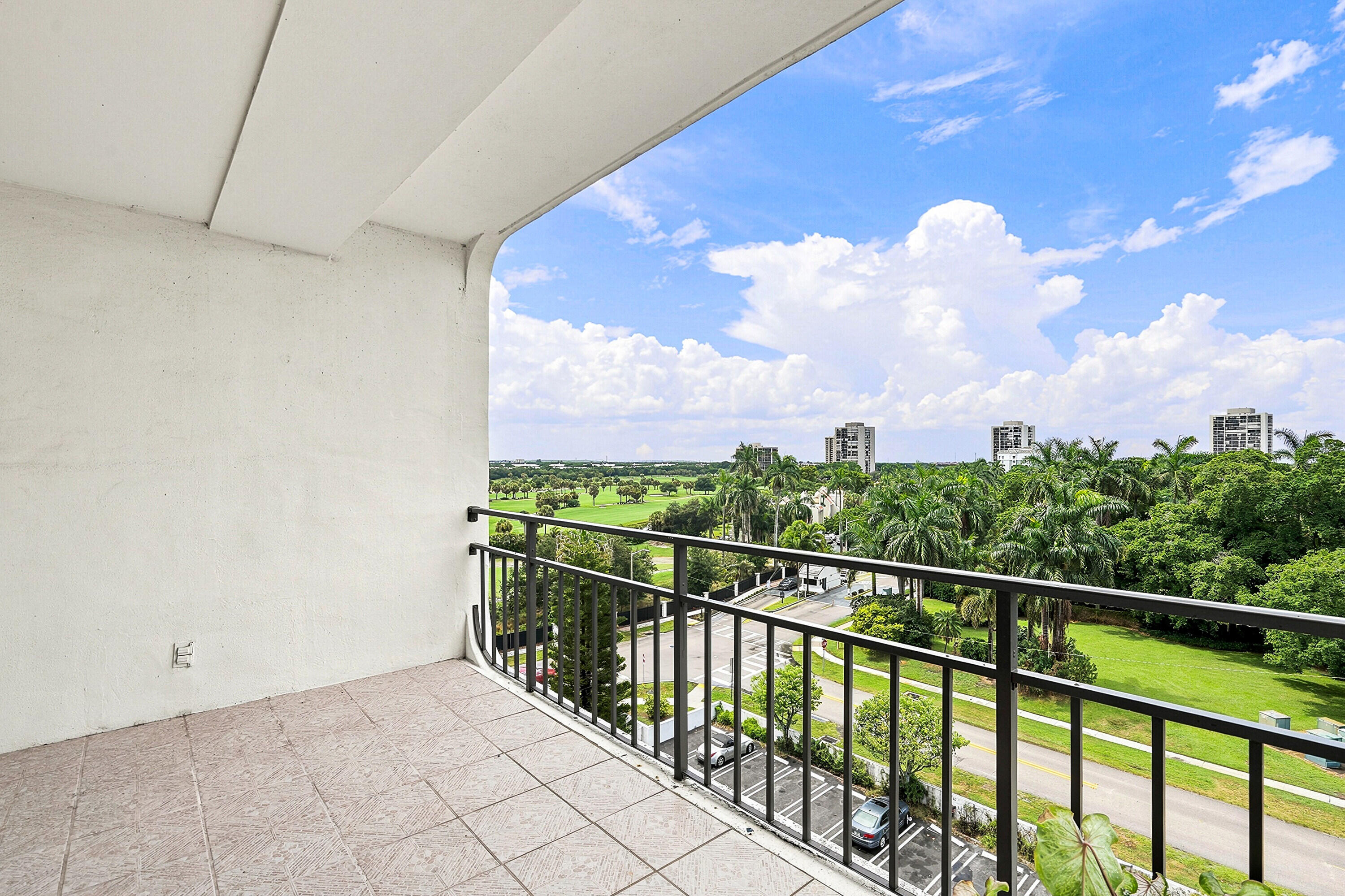1500 Presidential Way 704 Property Photo 3