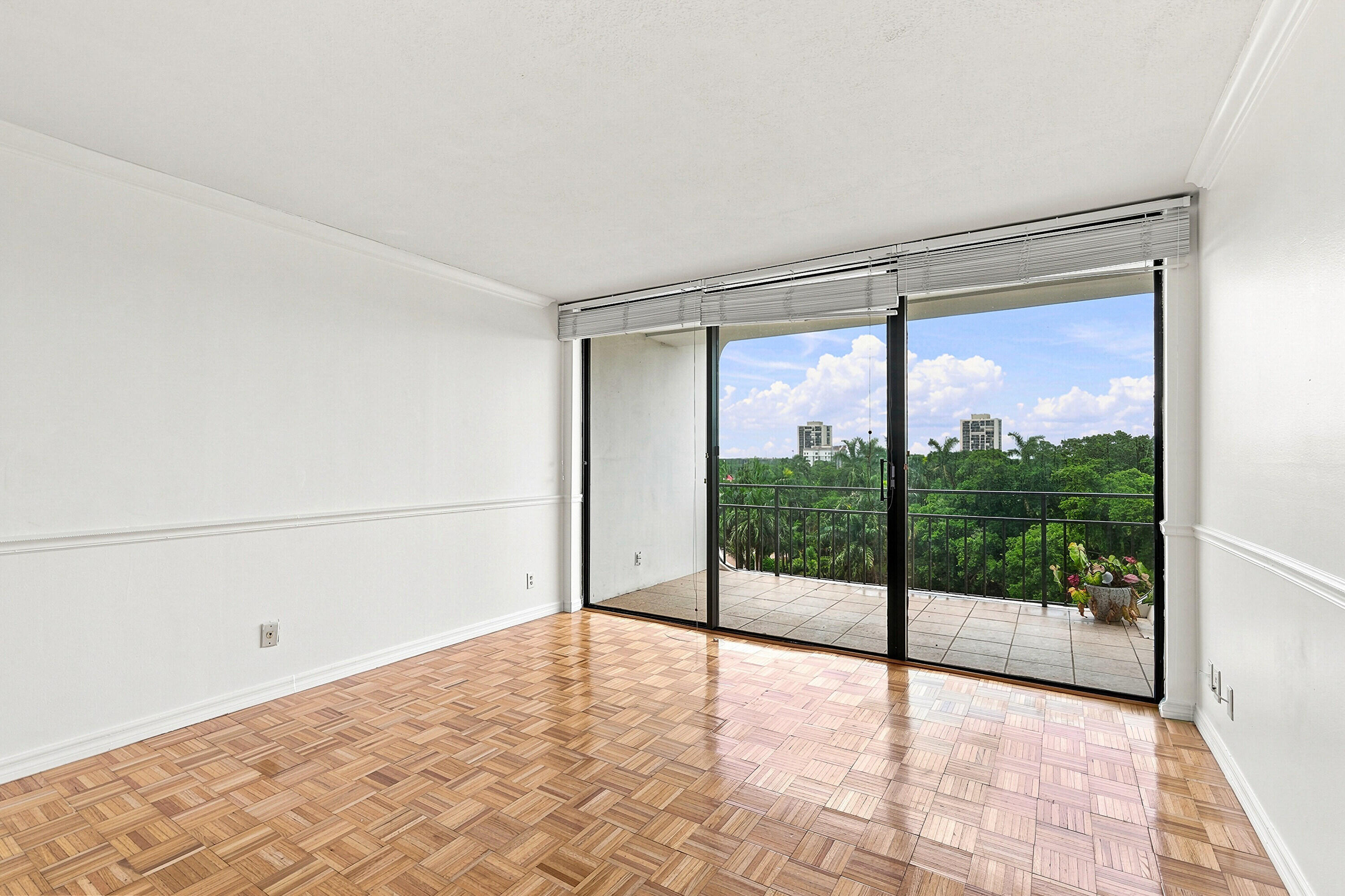 1500 Presidential Way 704 Property Photo 10