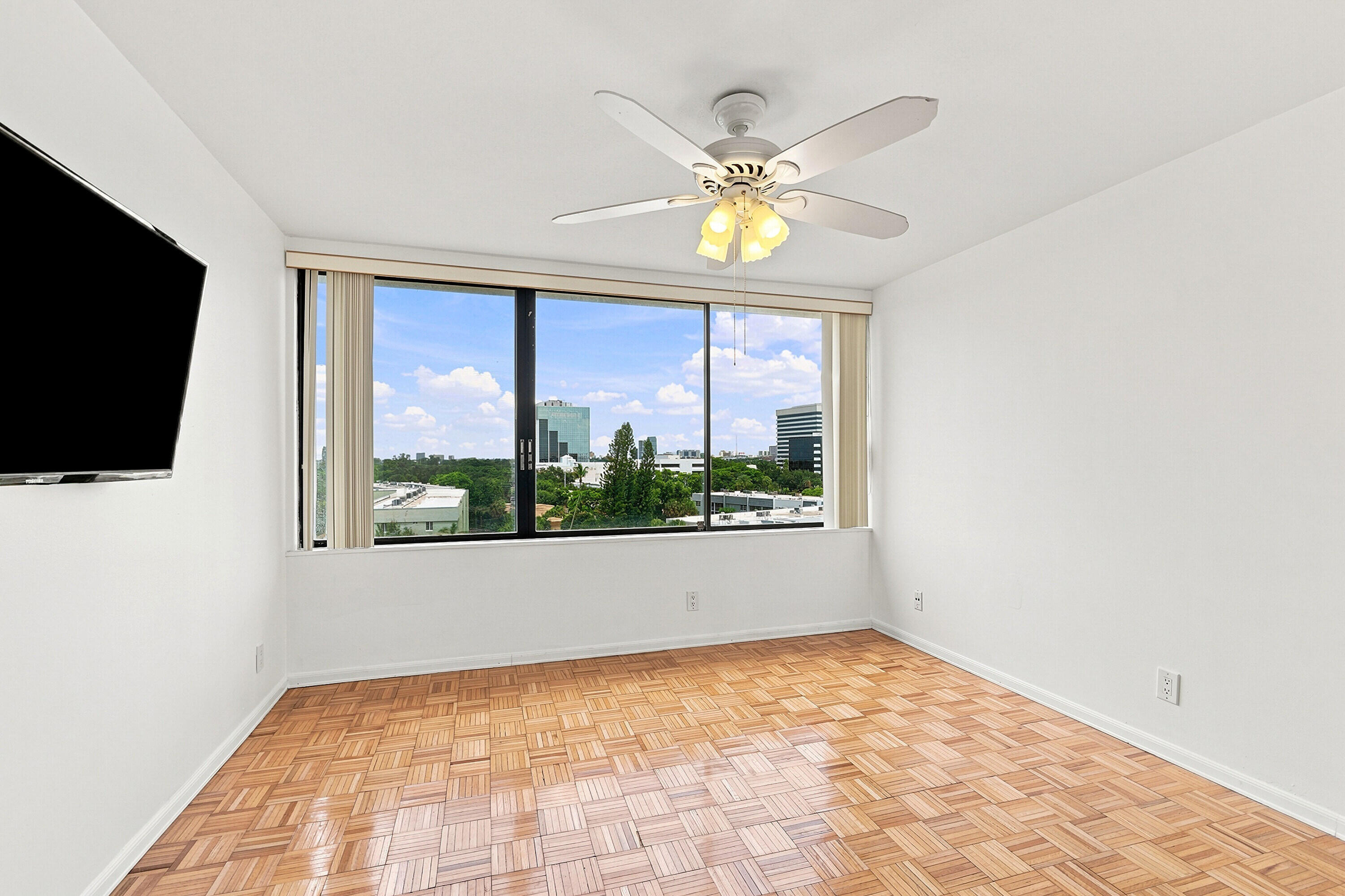 1500 Presidential Way 704 Property Photo 16