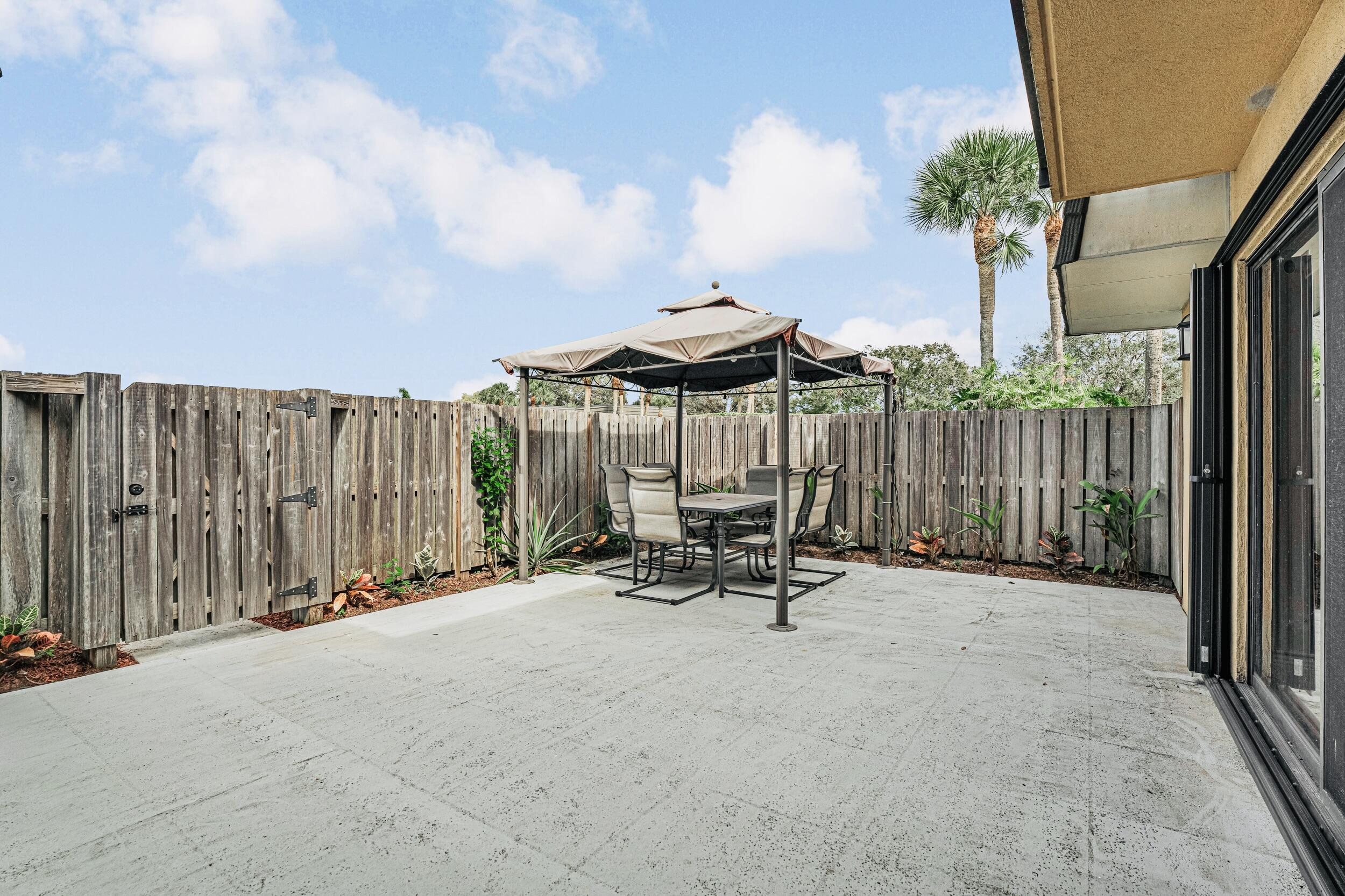 2439 24th Way 2439 Property Photo 5