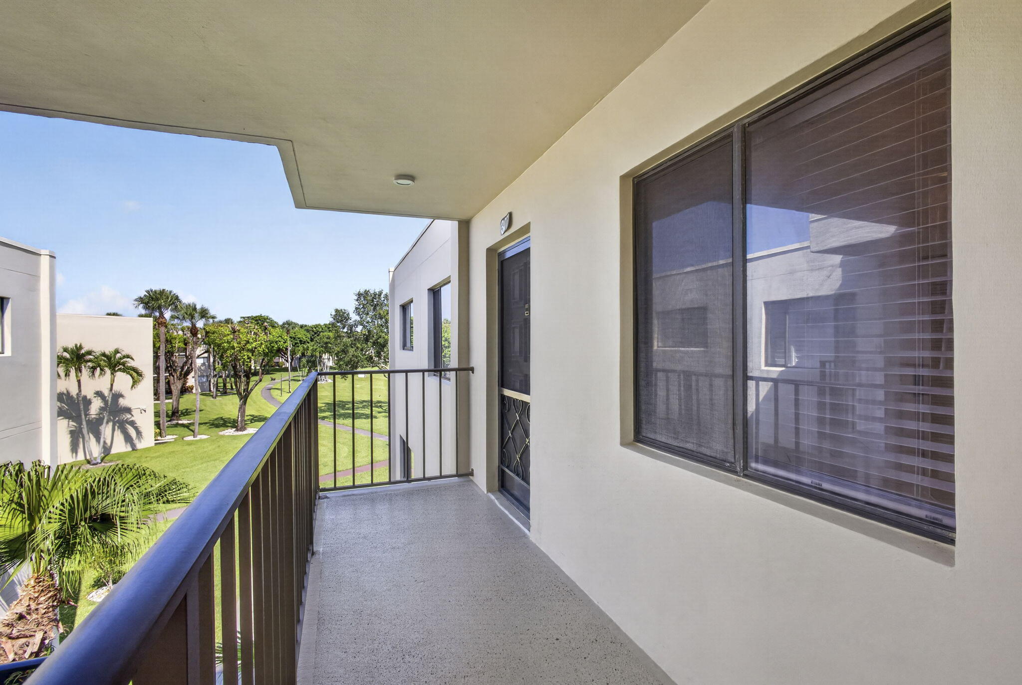 5340 Las Verdes Circle 307 Property Photo 8
