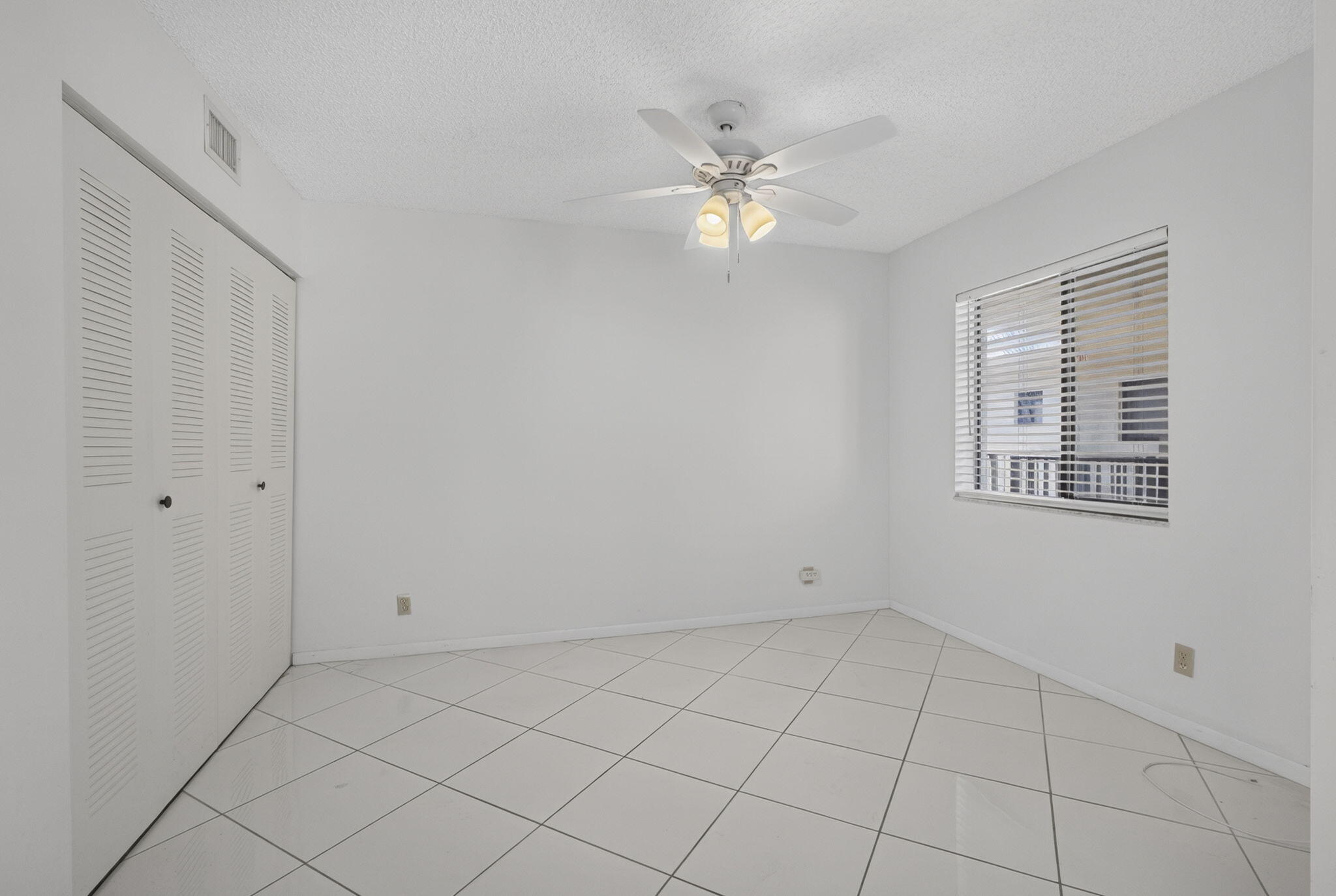 5340 Las Verdes Circle 307 Property Photo 17