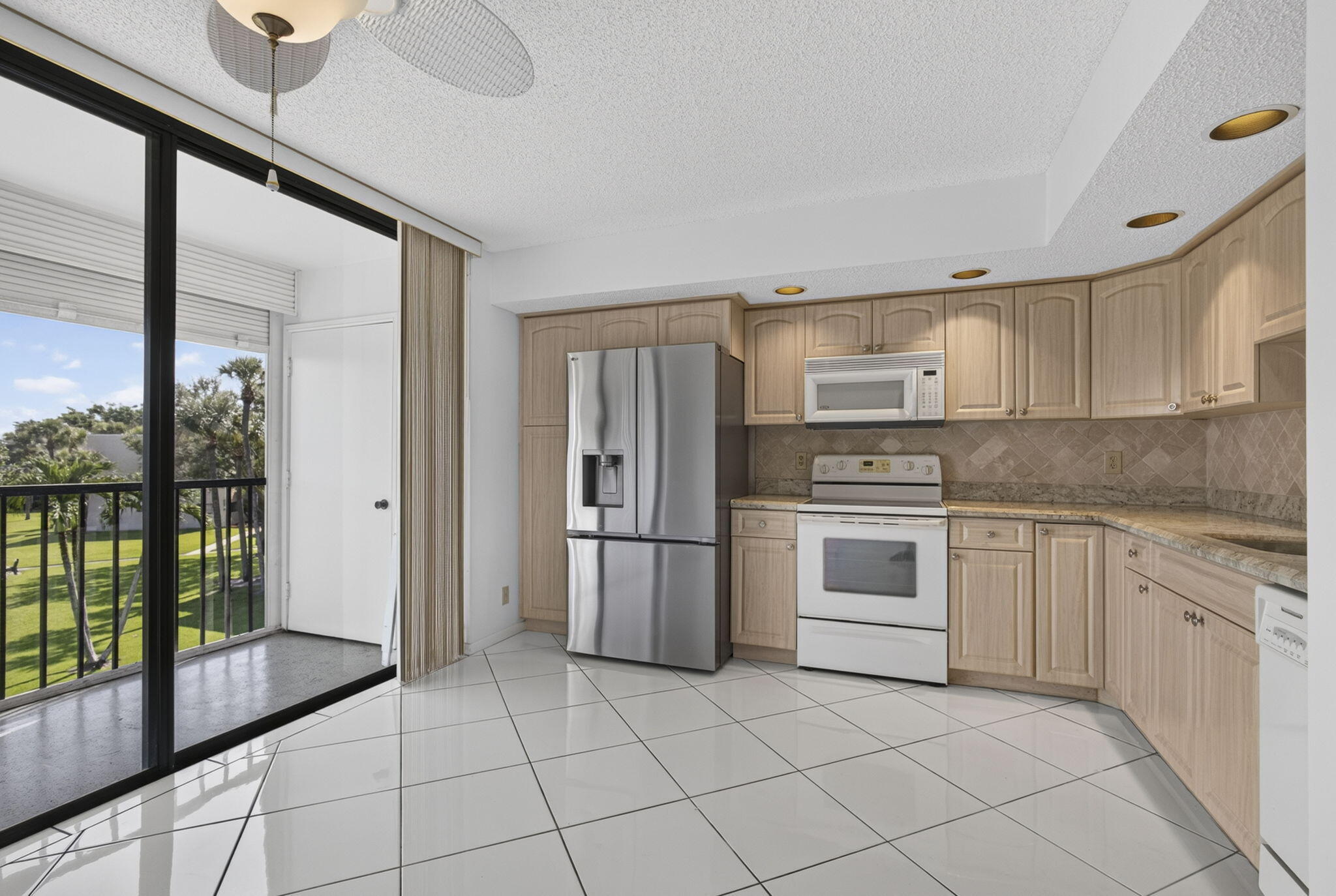 5340 Las Verdes Circle 307 Property Photo 28