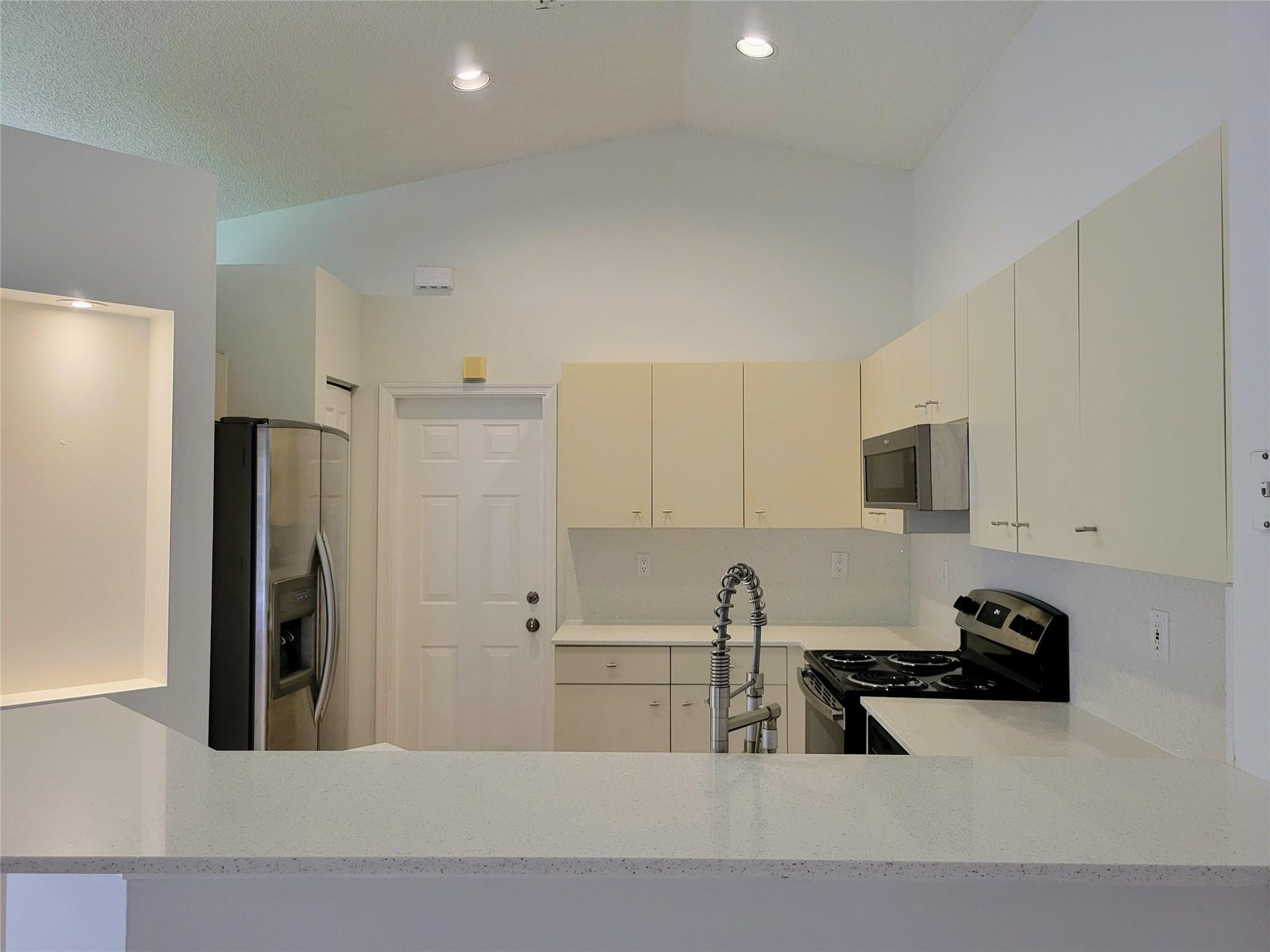1409 Sabal Trail Property Photo 4