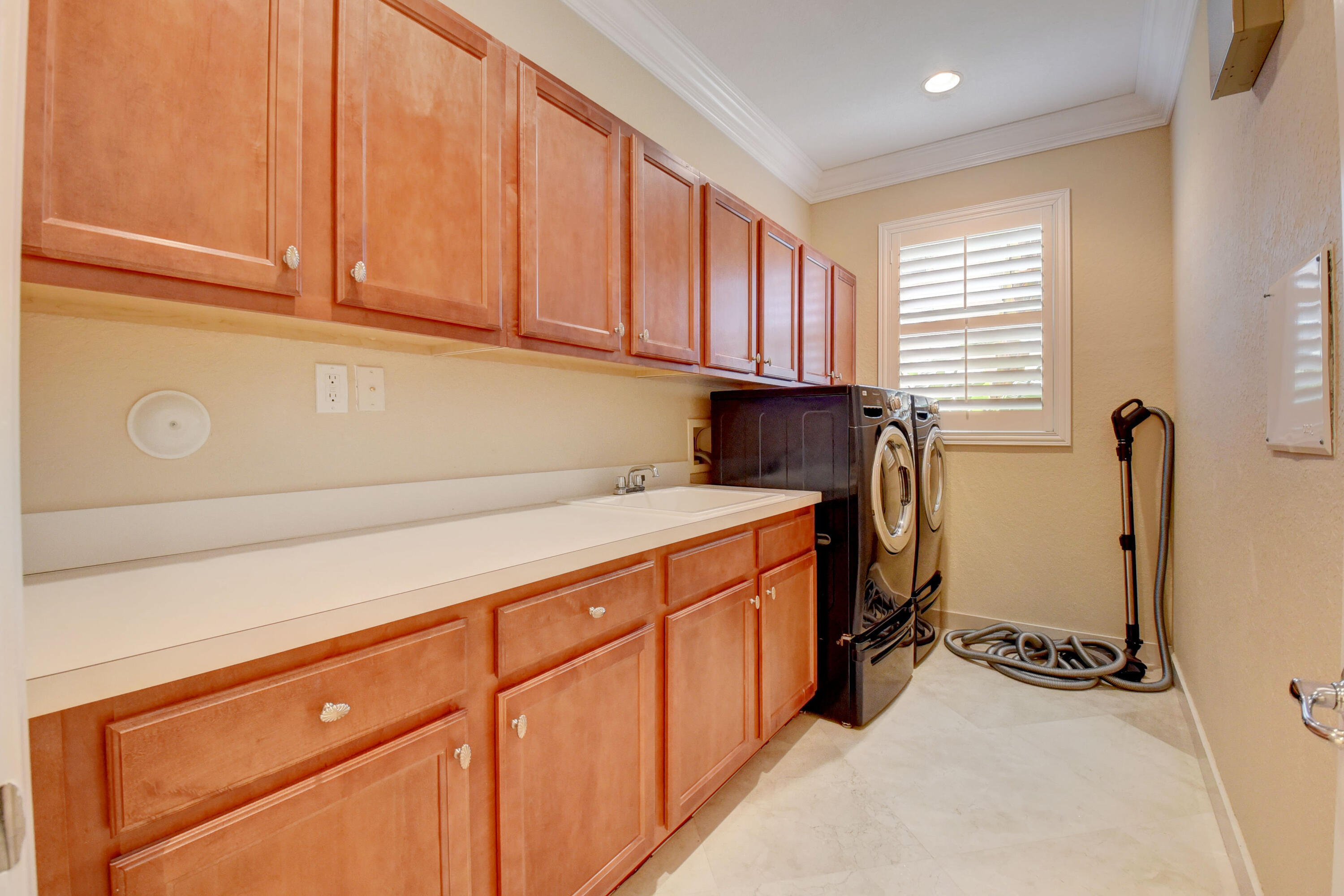 8957 Sandy Crest Lane Property Photo 19