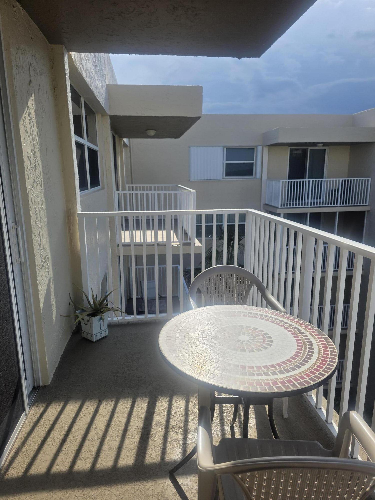 2929 S Ocean Boulevard 5060 Property Photo 6