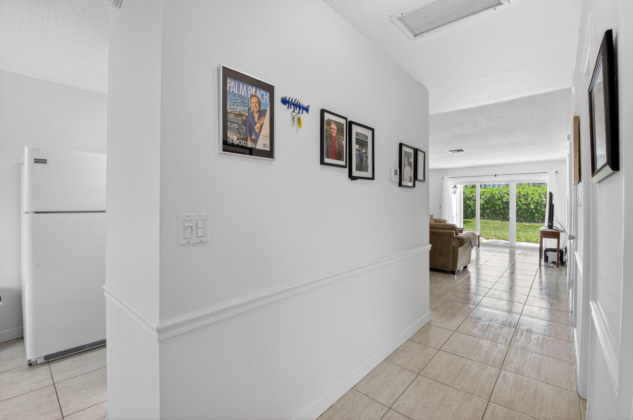 13984 Vía Flora B Property Photo 10