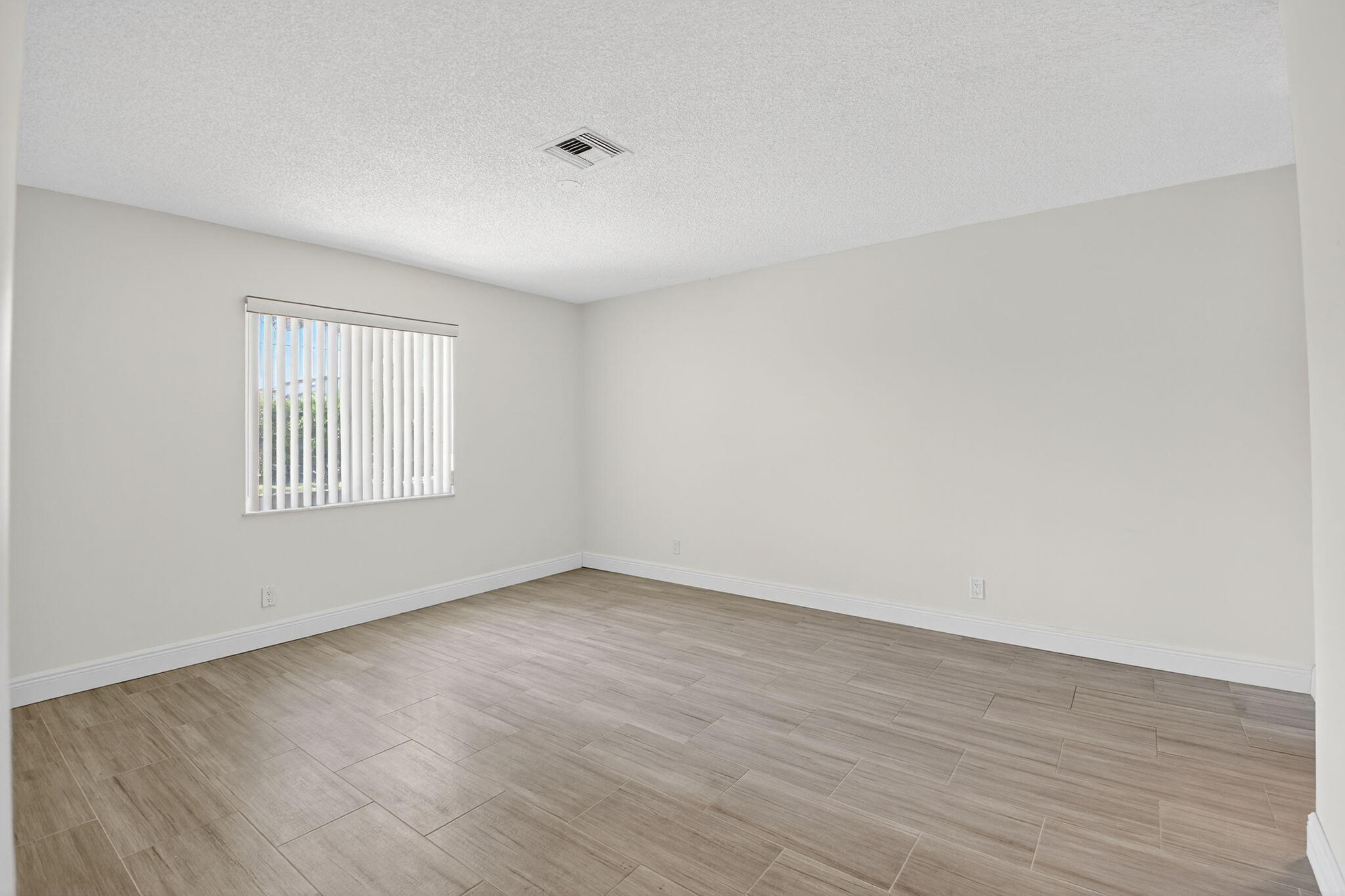 13984 Vía Flora B Property Photo 20