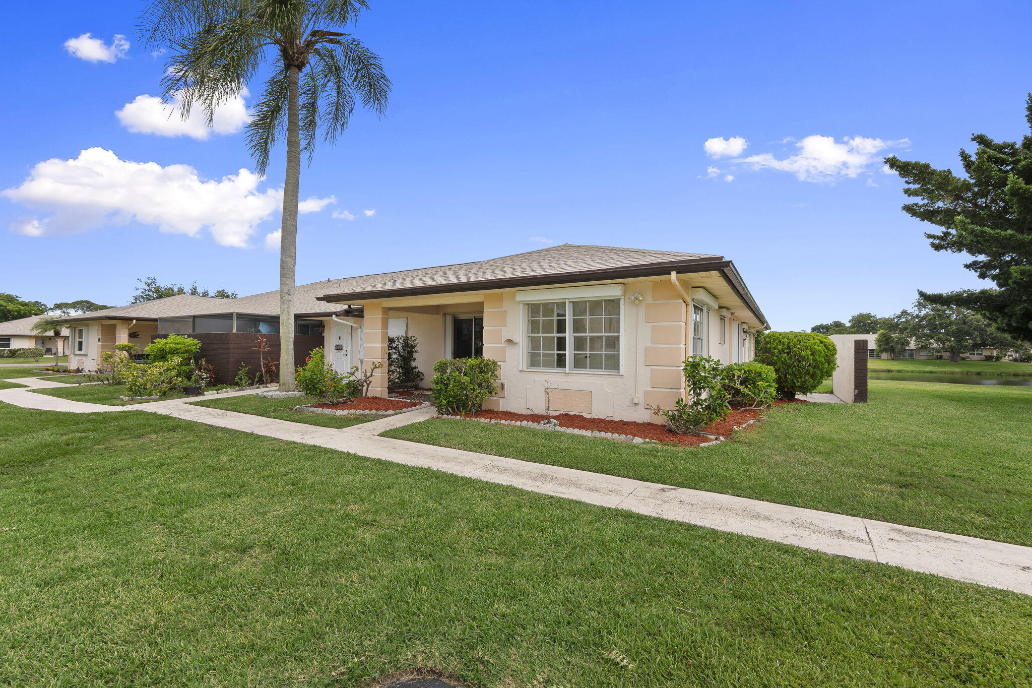 5828 Honeybell Court Property Photo 2