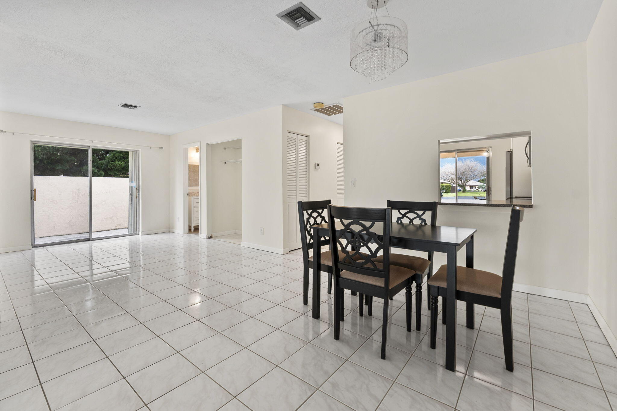 5828 Honeybell Court Property Photo 7
