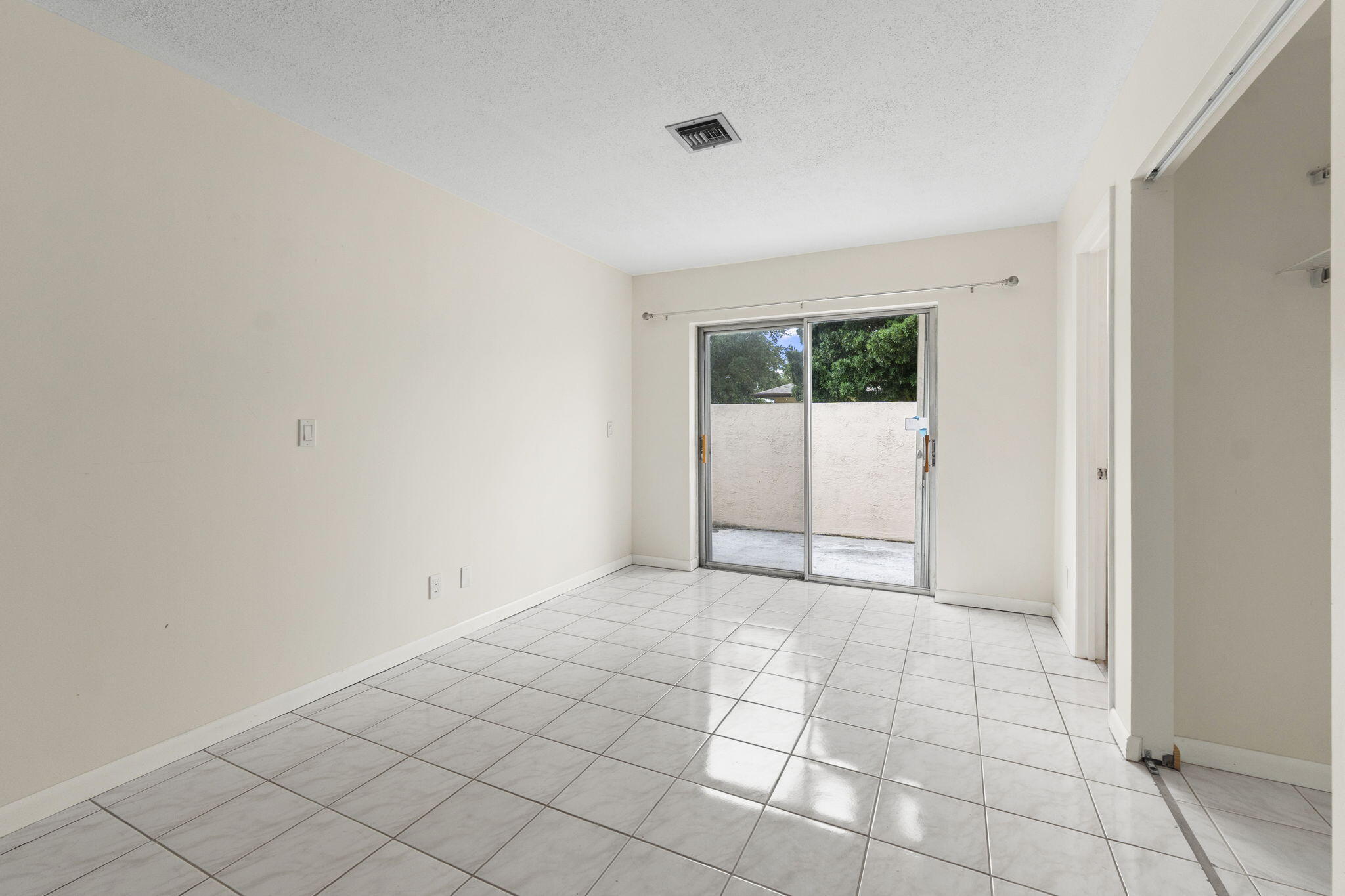 5828 Honeybell Court Property Photo 16
