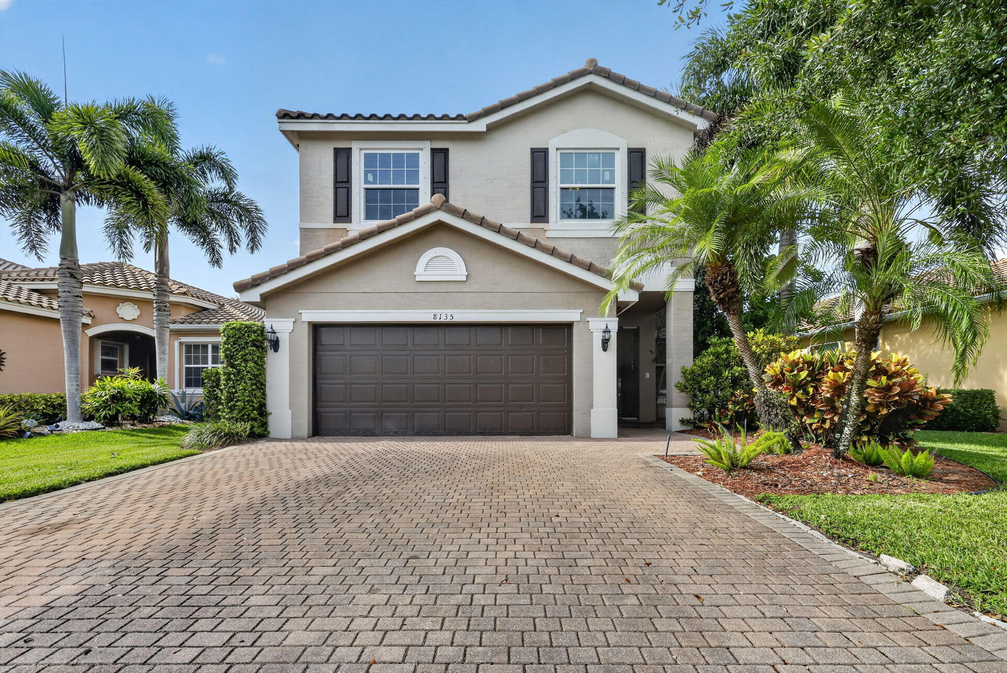 8135 Cantabria Falls Drive Property Photo 1