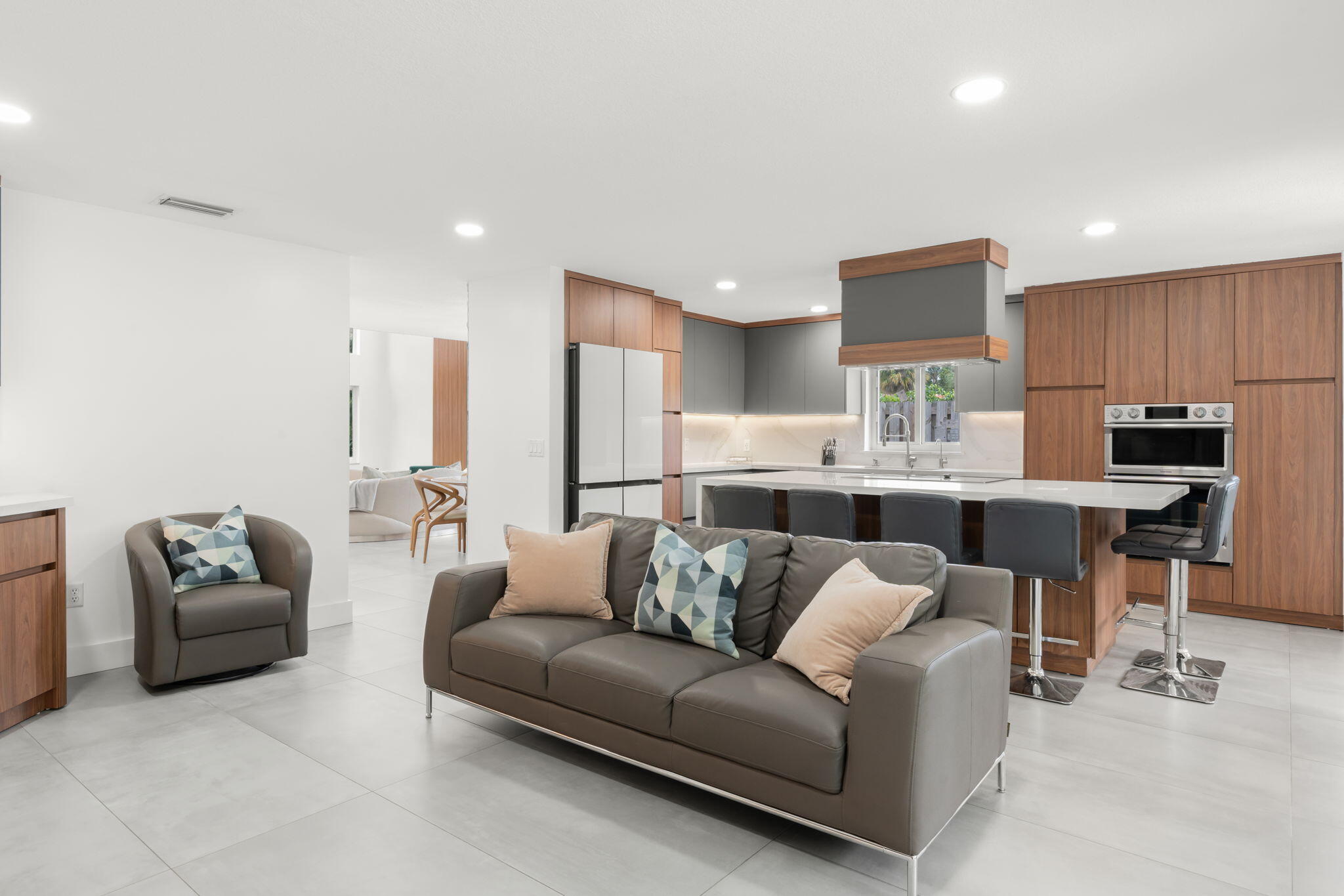 52 Gables Boulevard Property Photo 14
