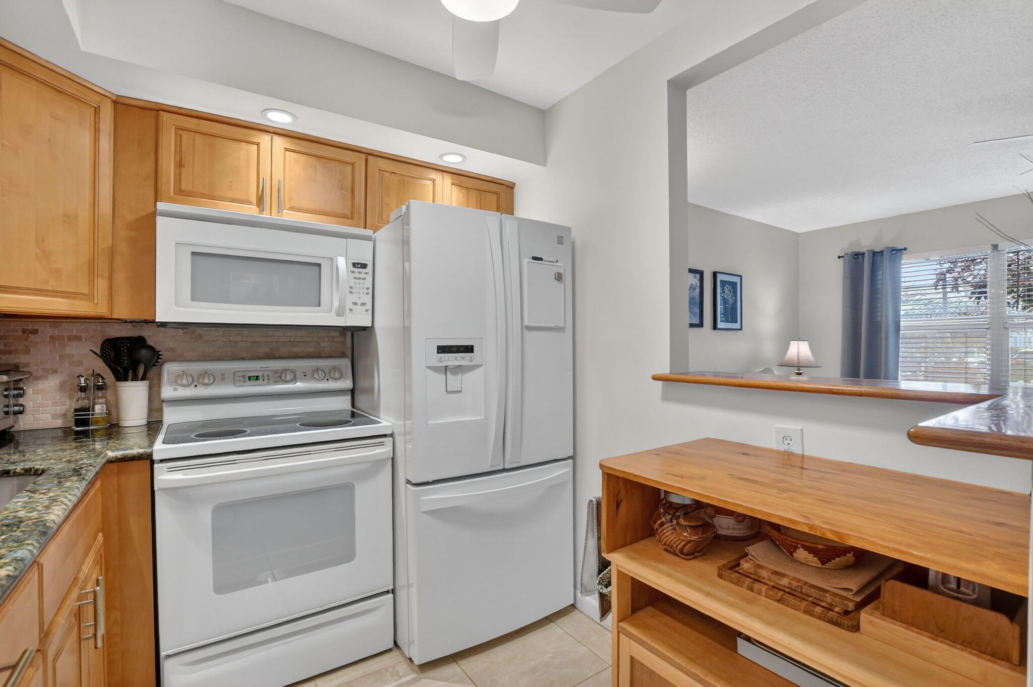 438 Tilford U Property Photo 8