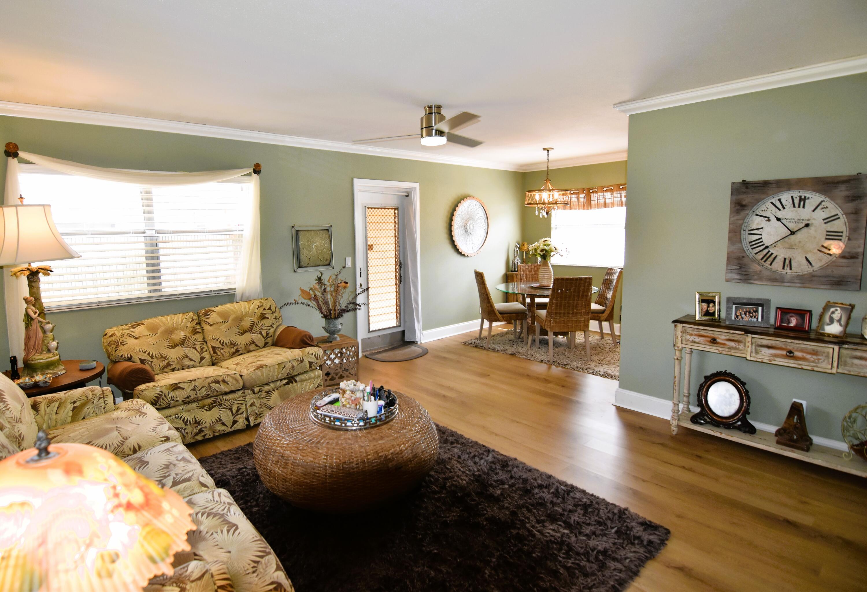 237 Saxony E Property Photo 6