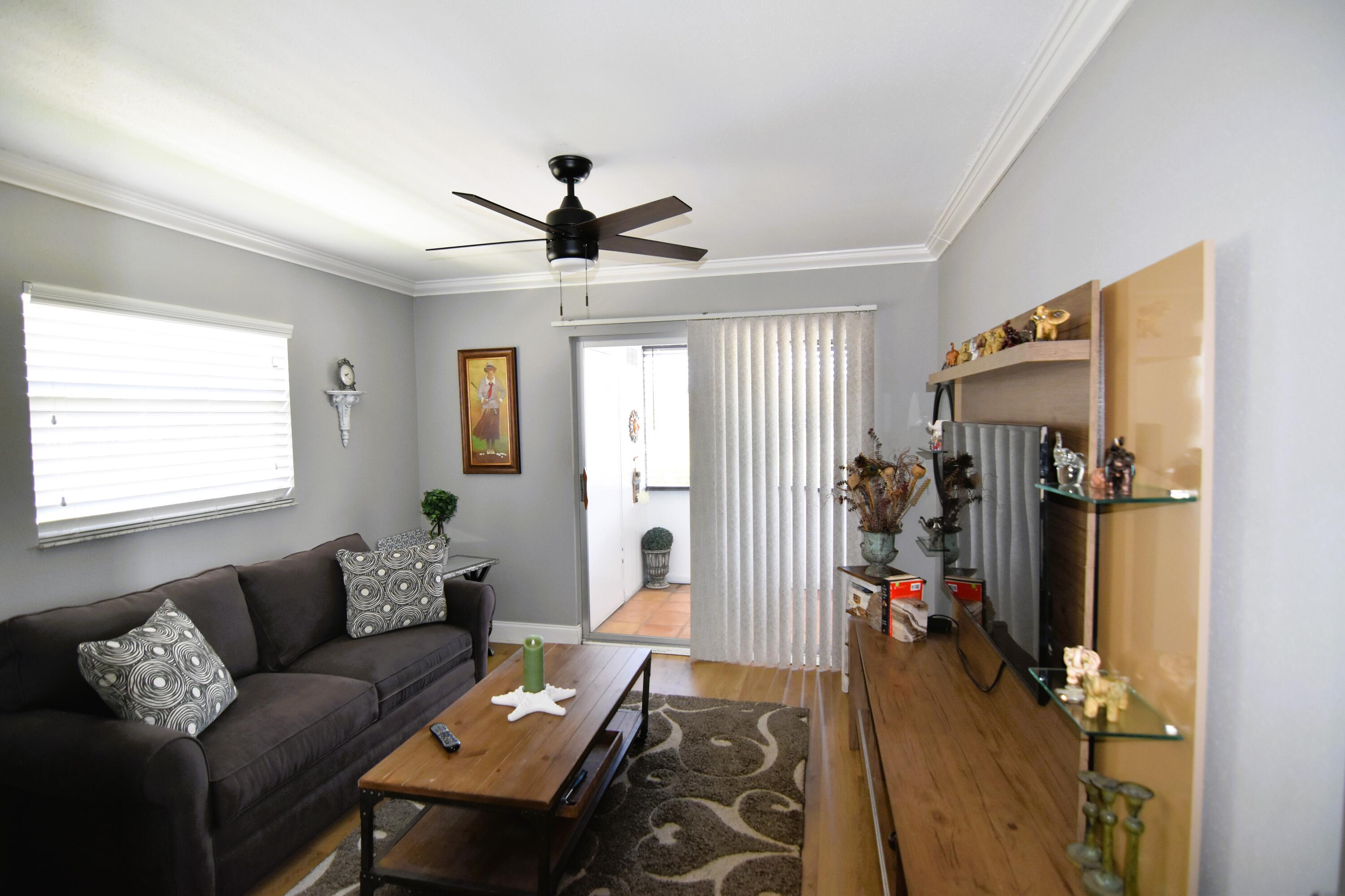 237 Saxony E Property Photo 8