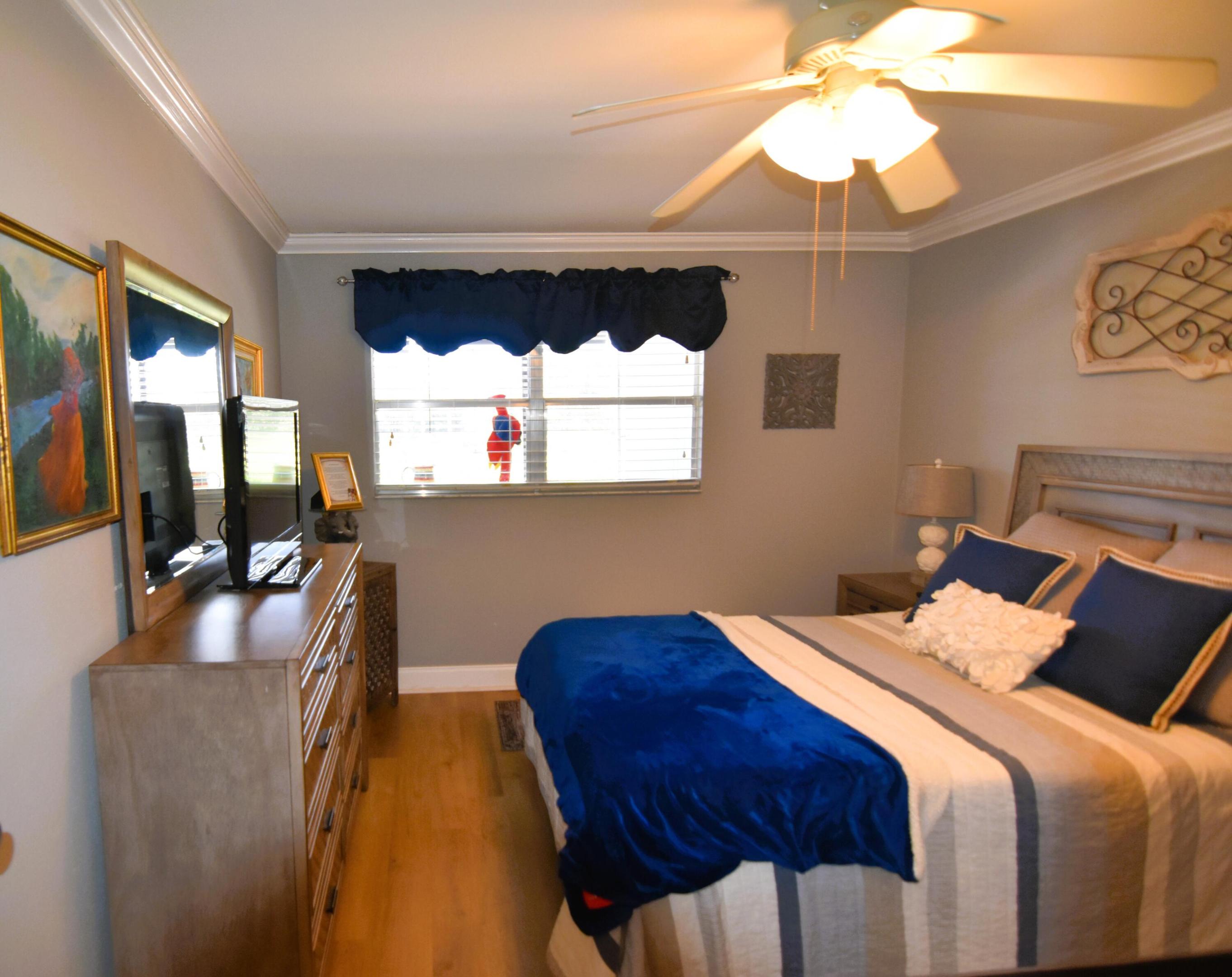 237 Saxony E Property Photo 14