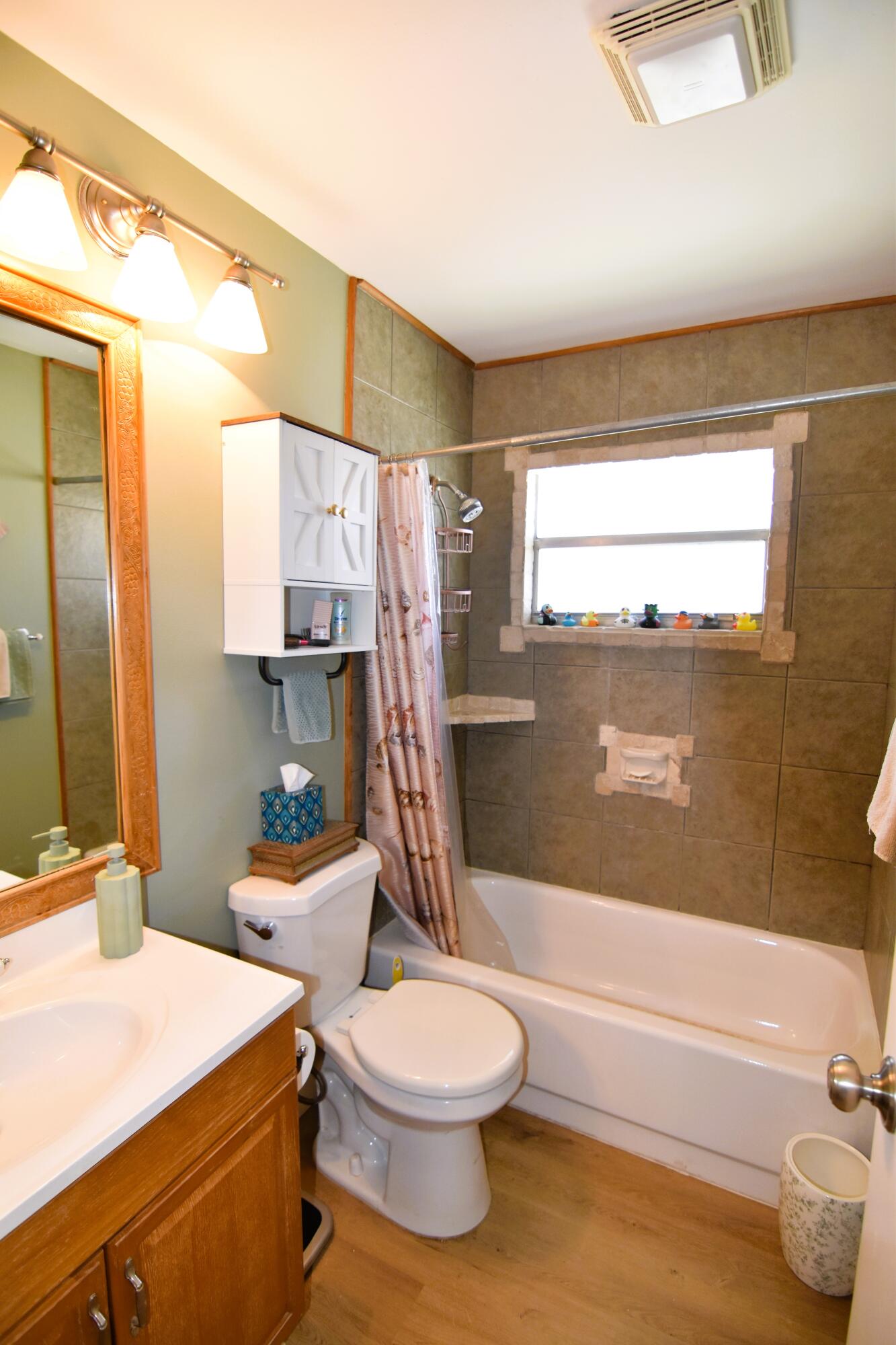 237 Saxony E Property Photo 16