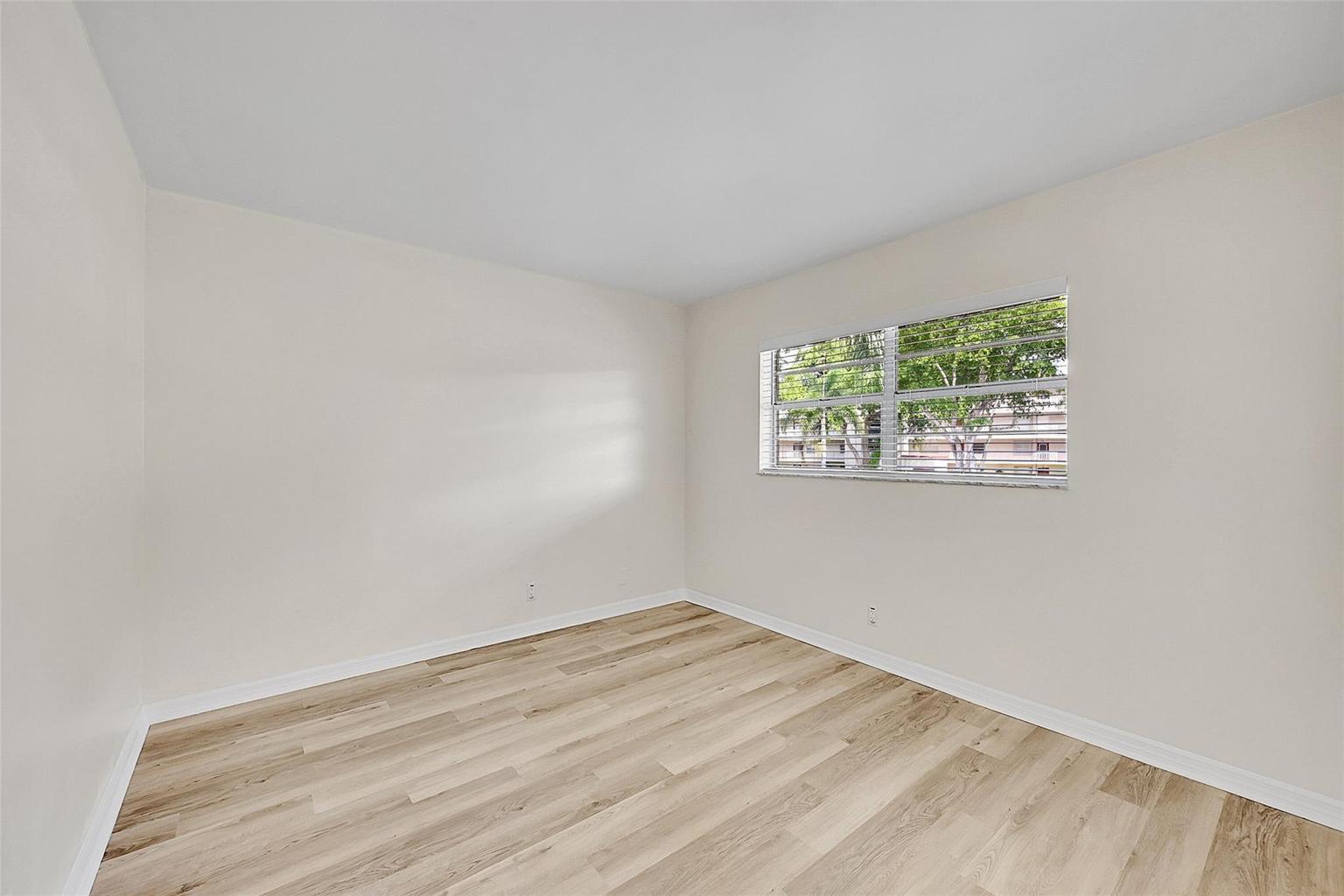 23 Abbey Lane 202 Property Photo 14