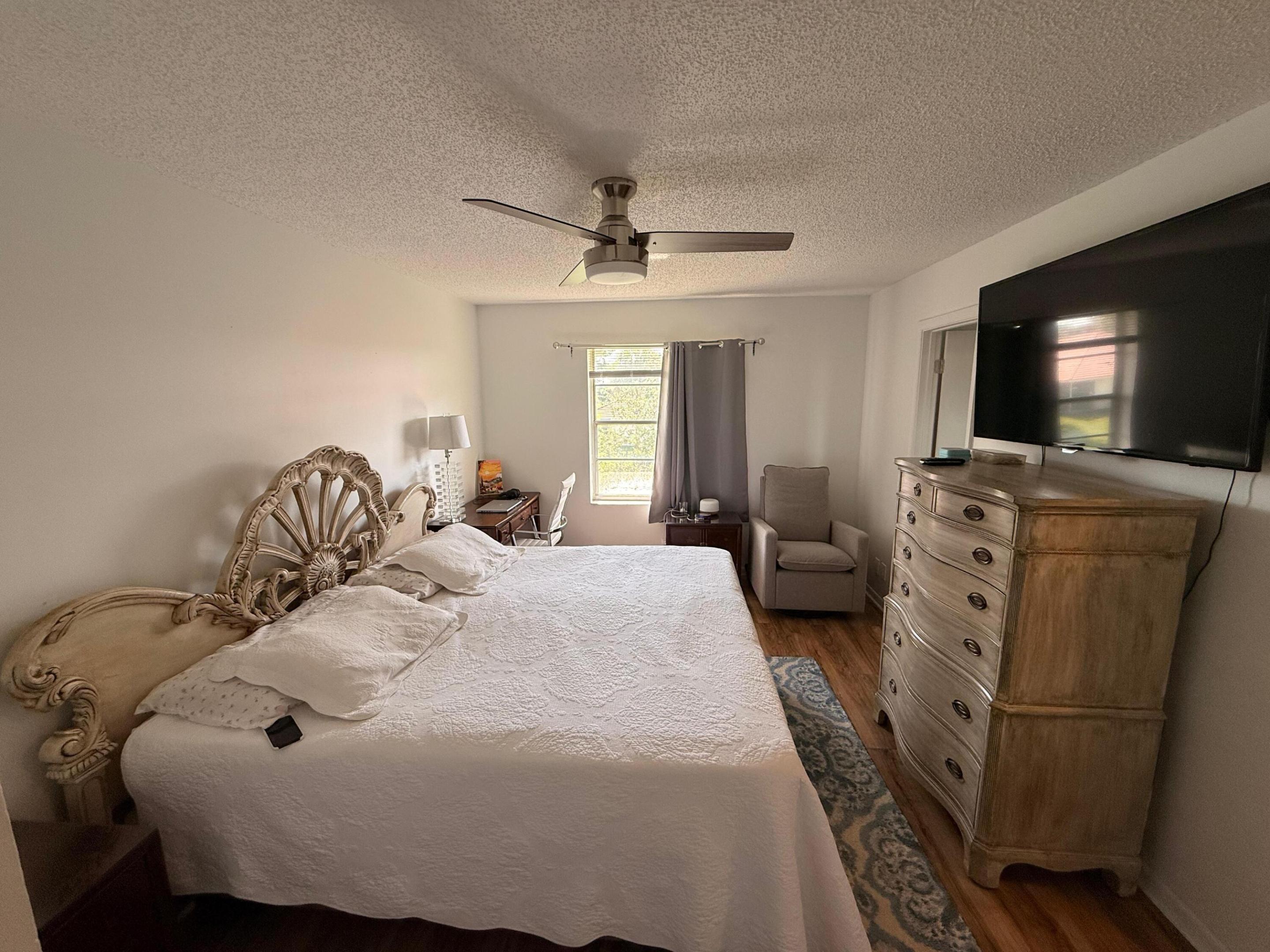 9923 Three Lakes Circle 13-h Property Photo 7