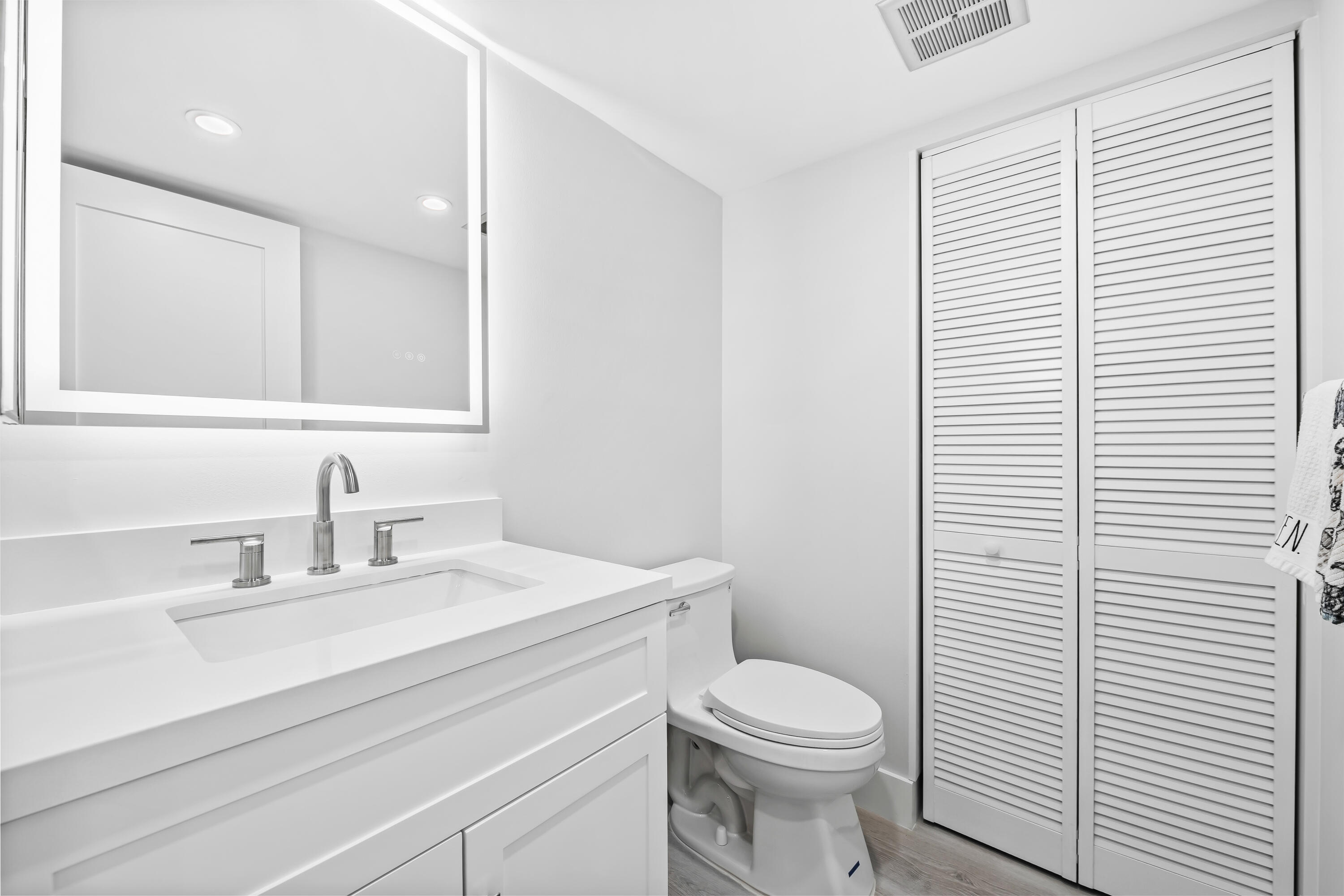 5100 N Ocean Boulevard 502 Property Photo 18