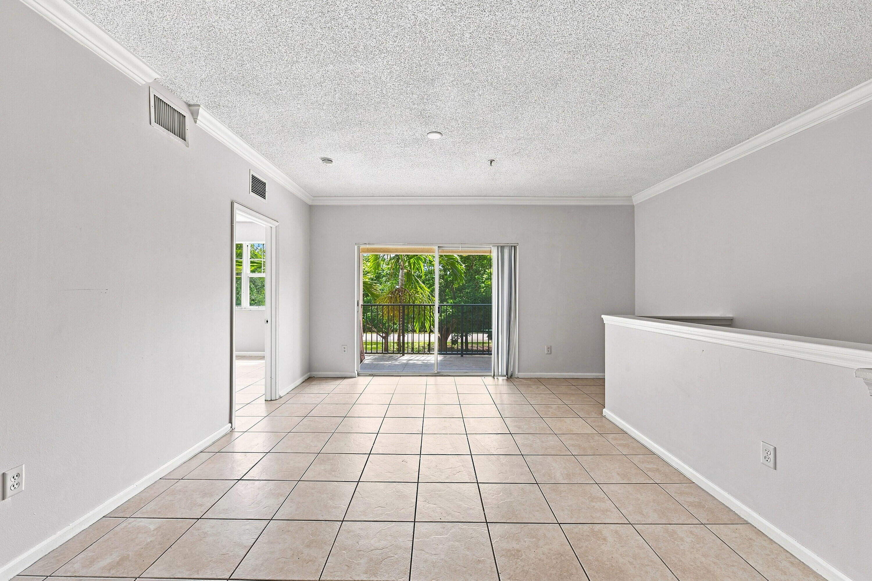 5860 W Sample Road 307 Property Photo 7