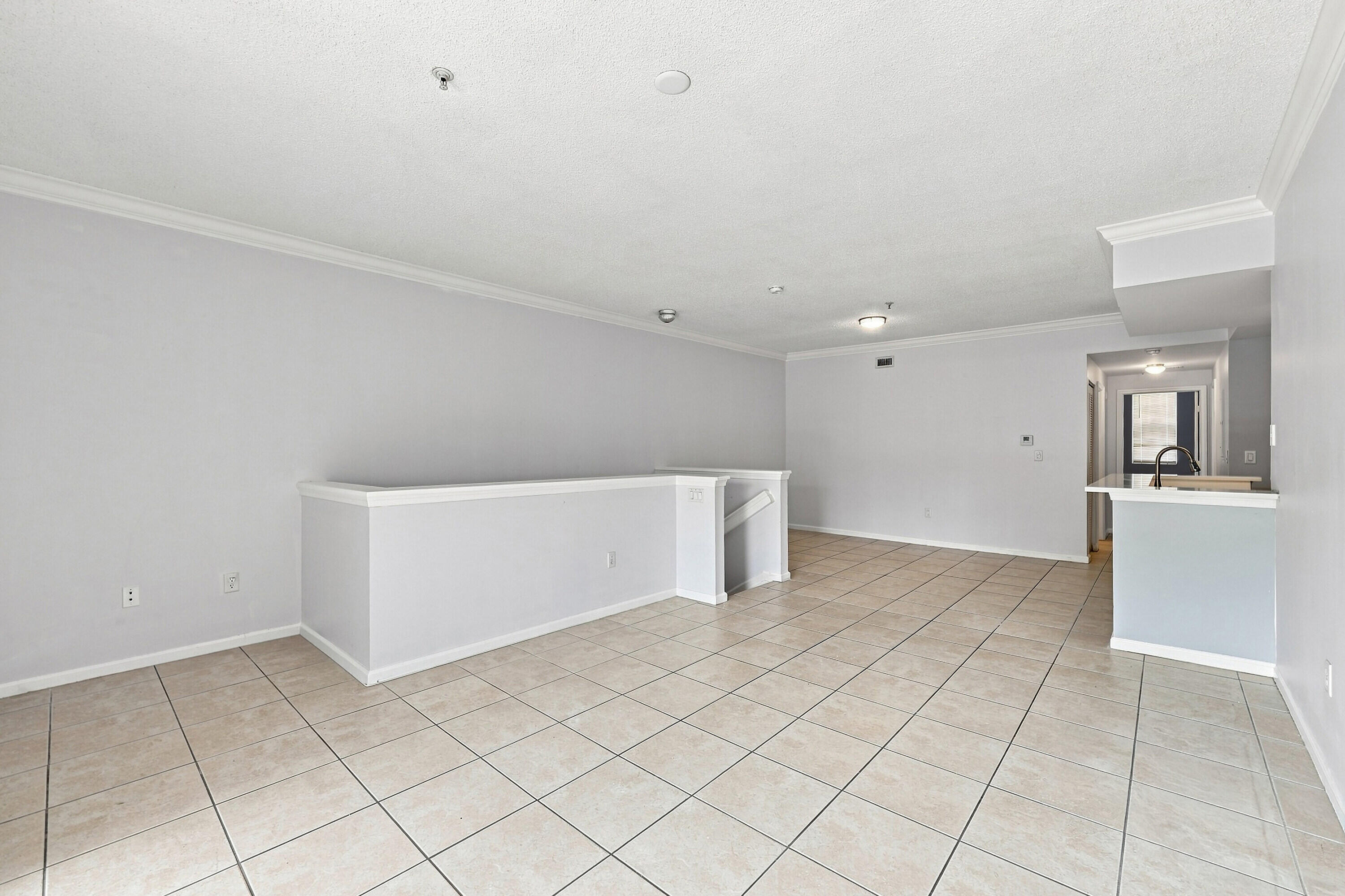 5860 W Sample Road 307 Property Photo 11