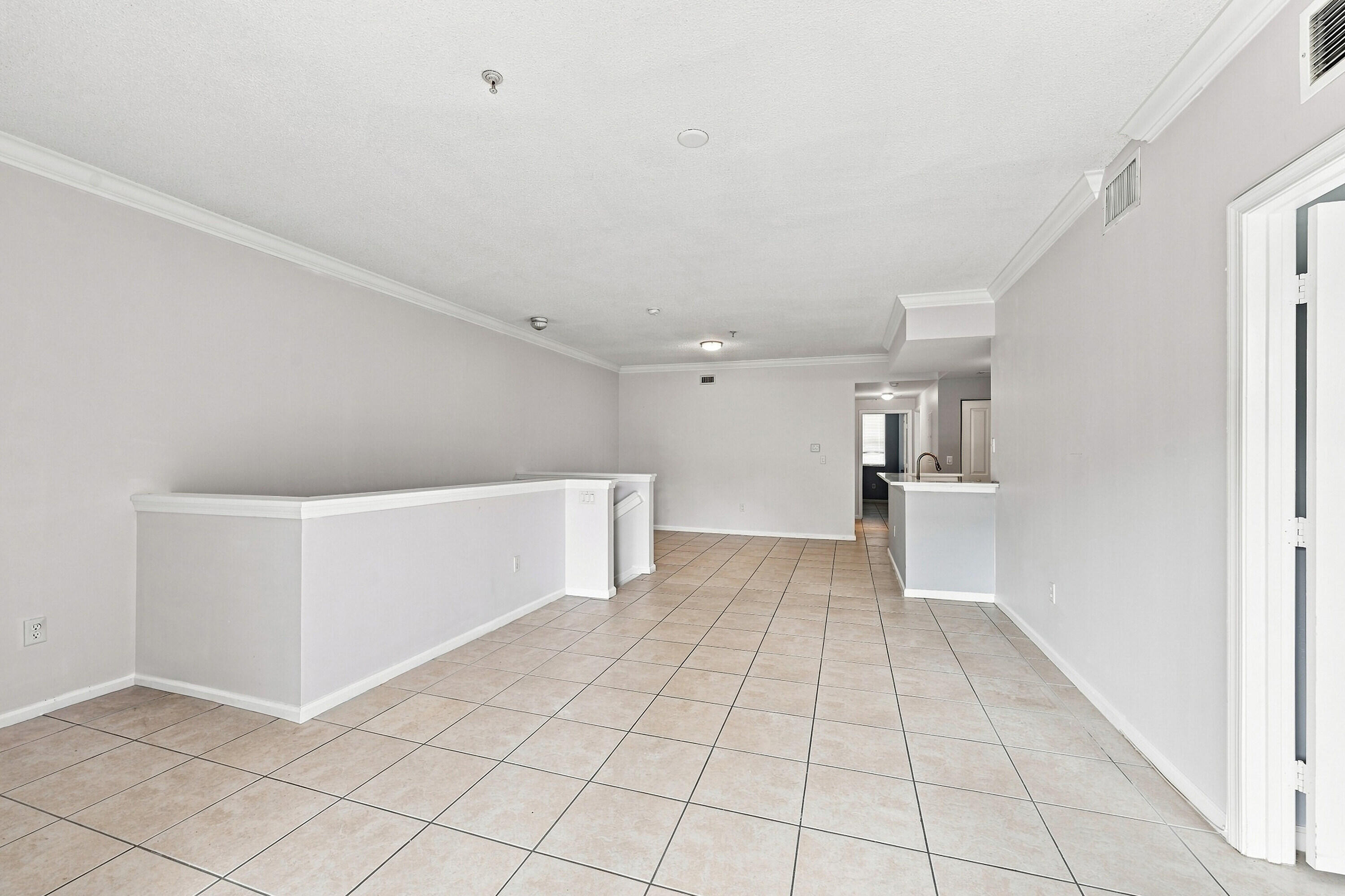 5860 W Sample Road 307 Property Photo 24