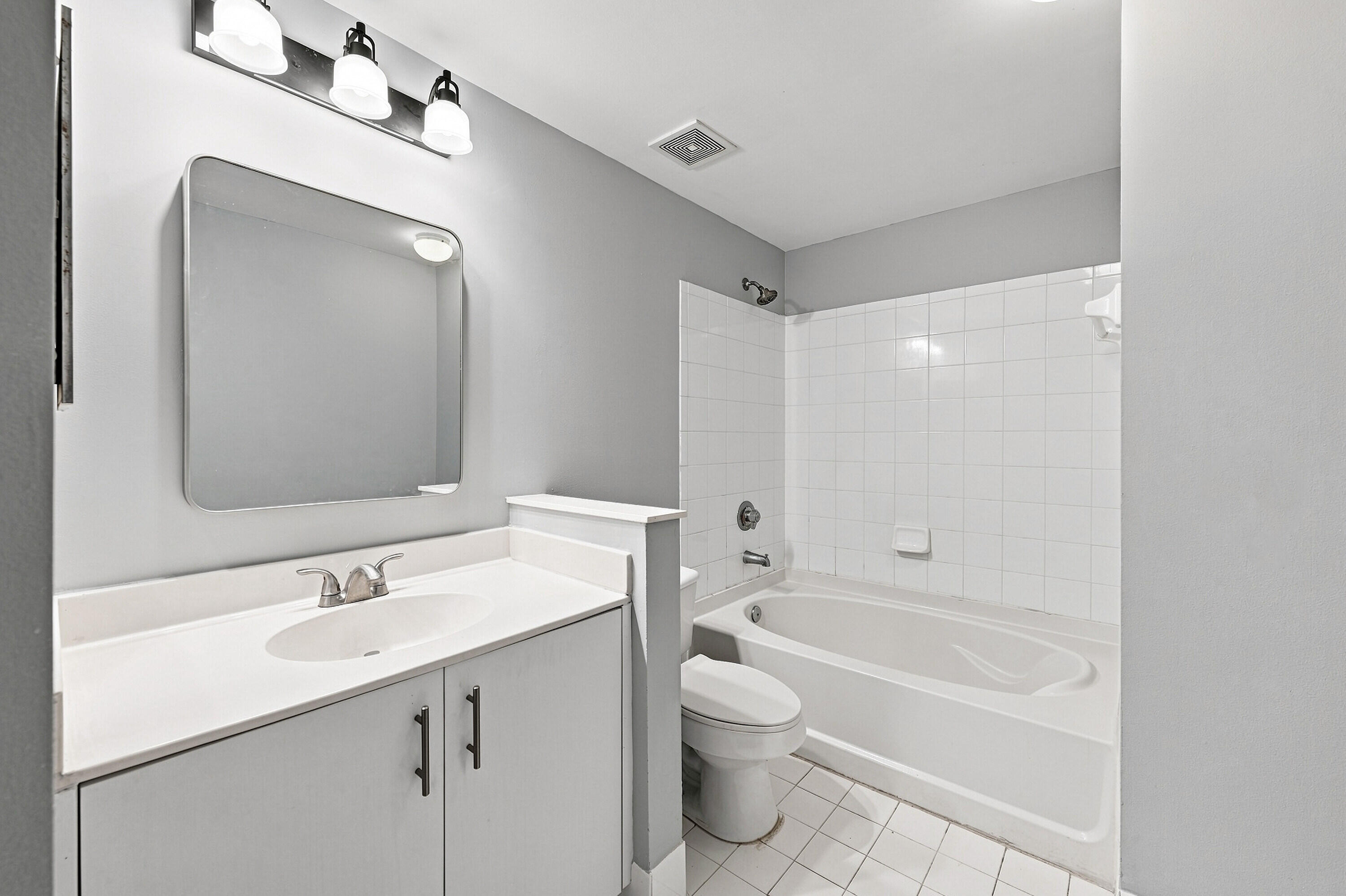 5860 W Sample Road 307 Property Photo 32