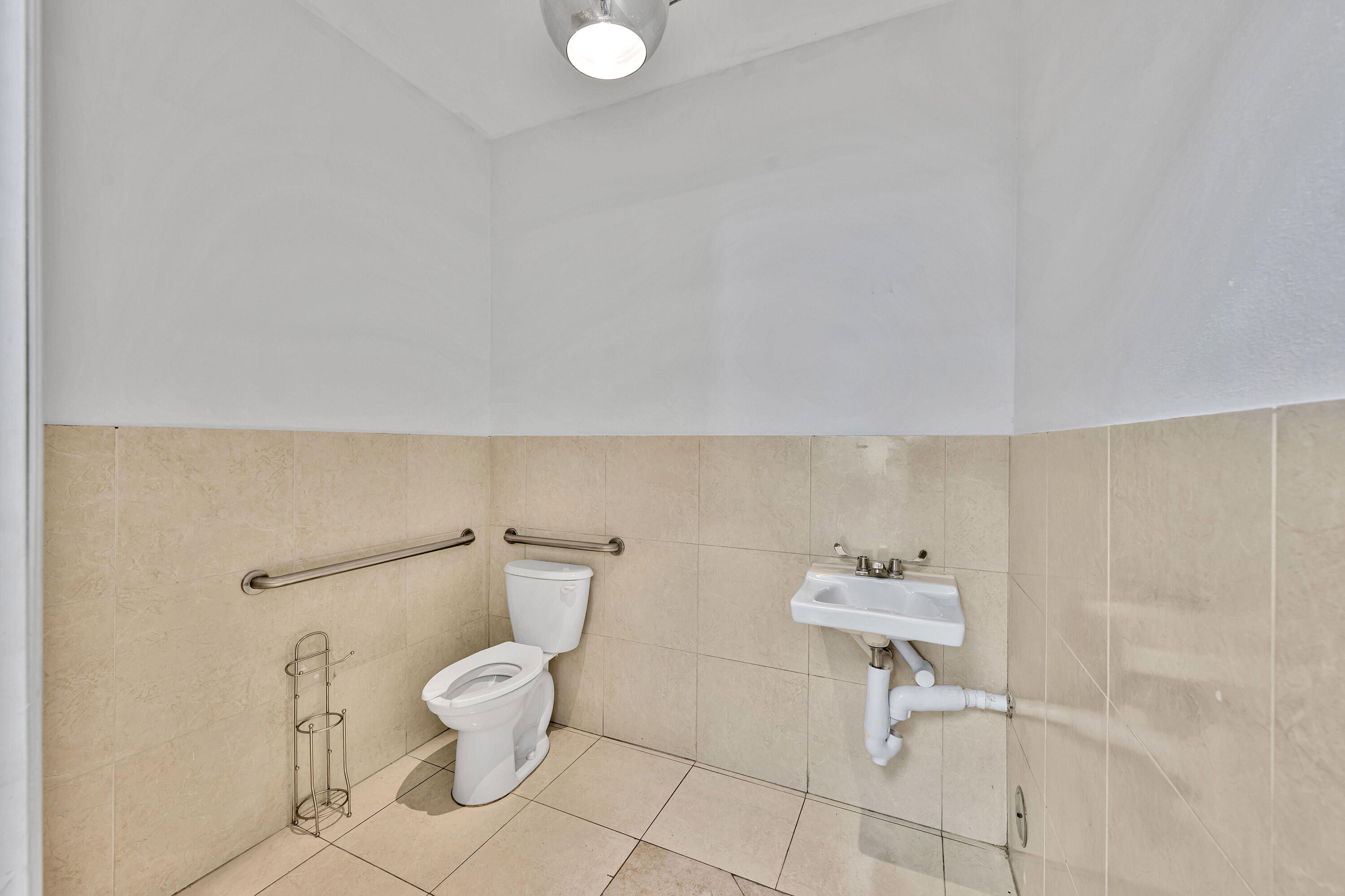 1596 Cordova Road Property Photo 40