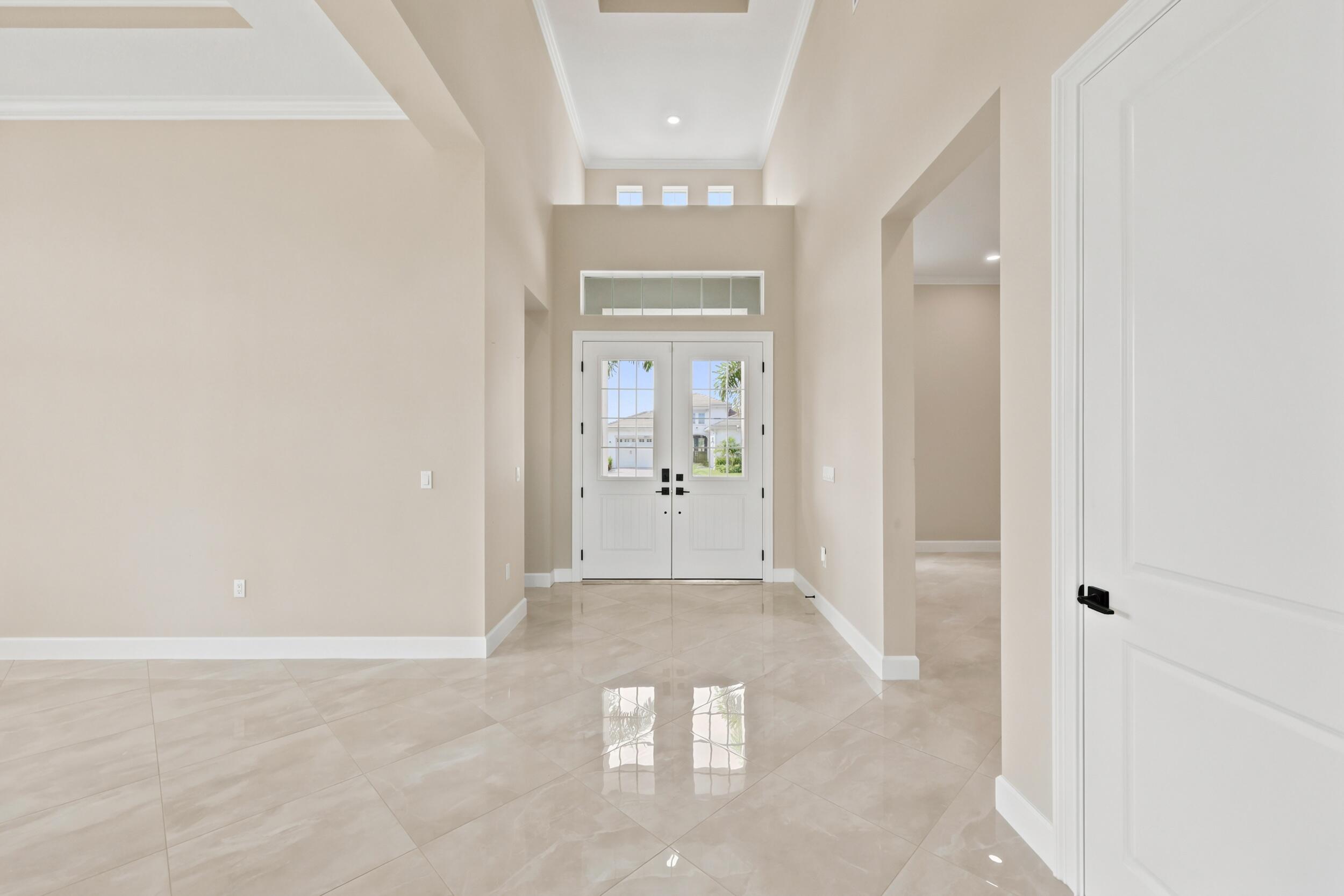14831 Wildwood Circle Property Photo 7