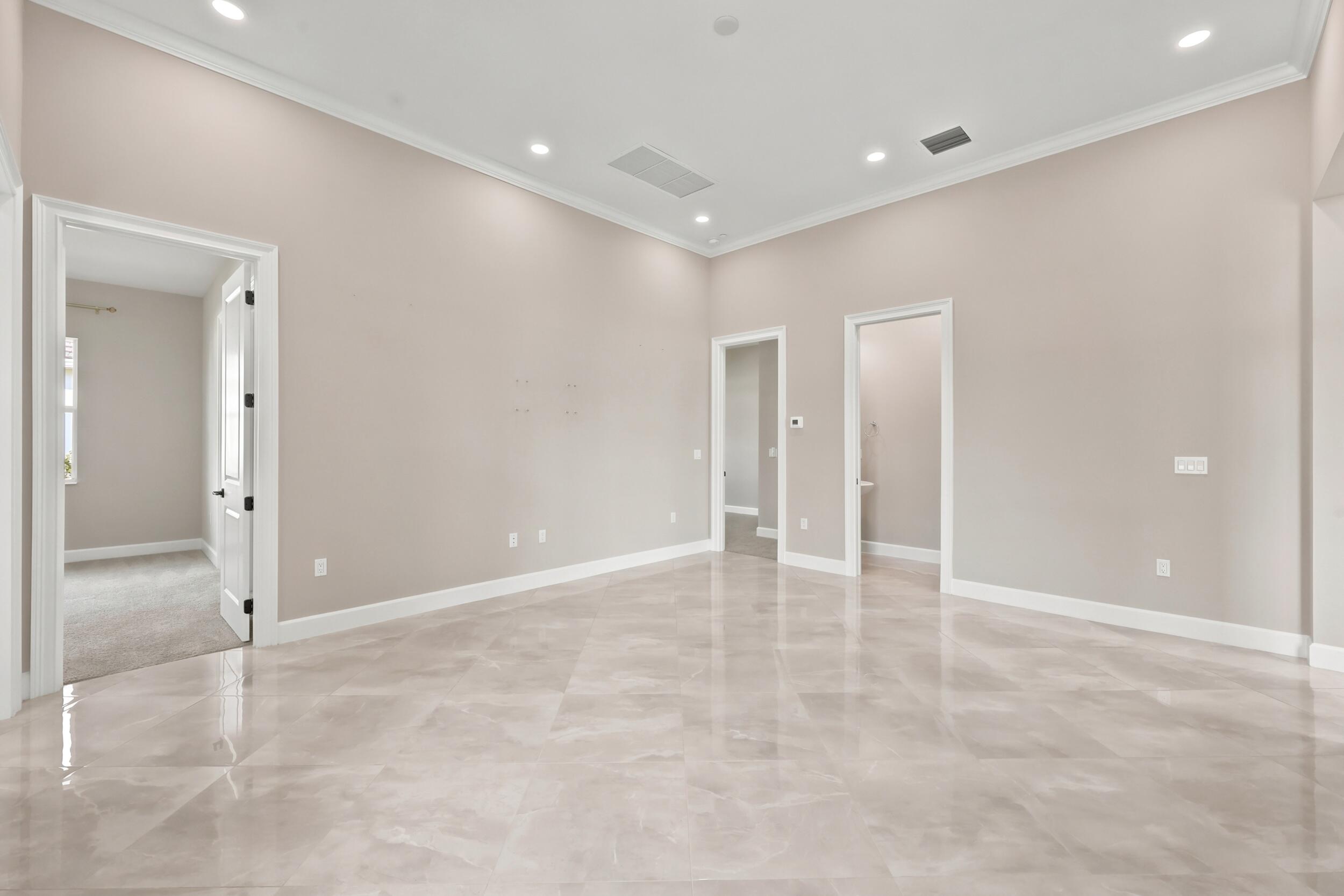 14831 Wildwood Circle Property Photo 10