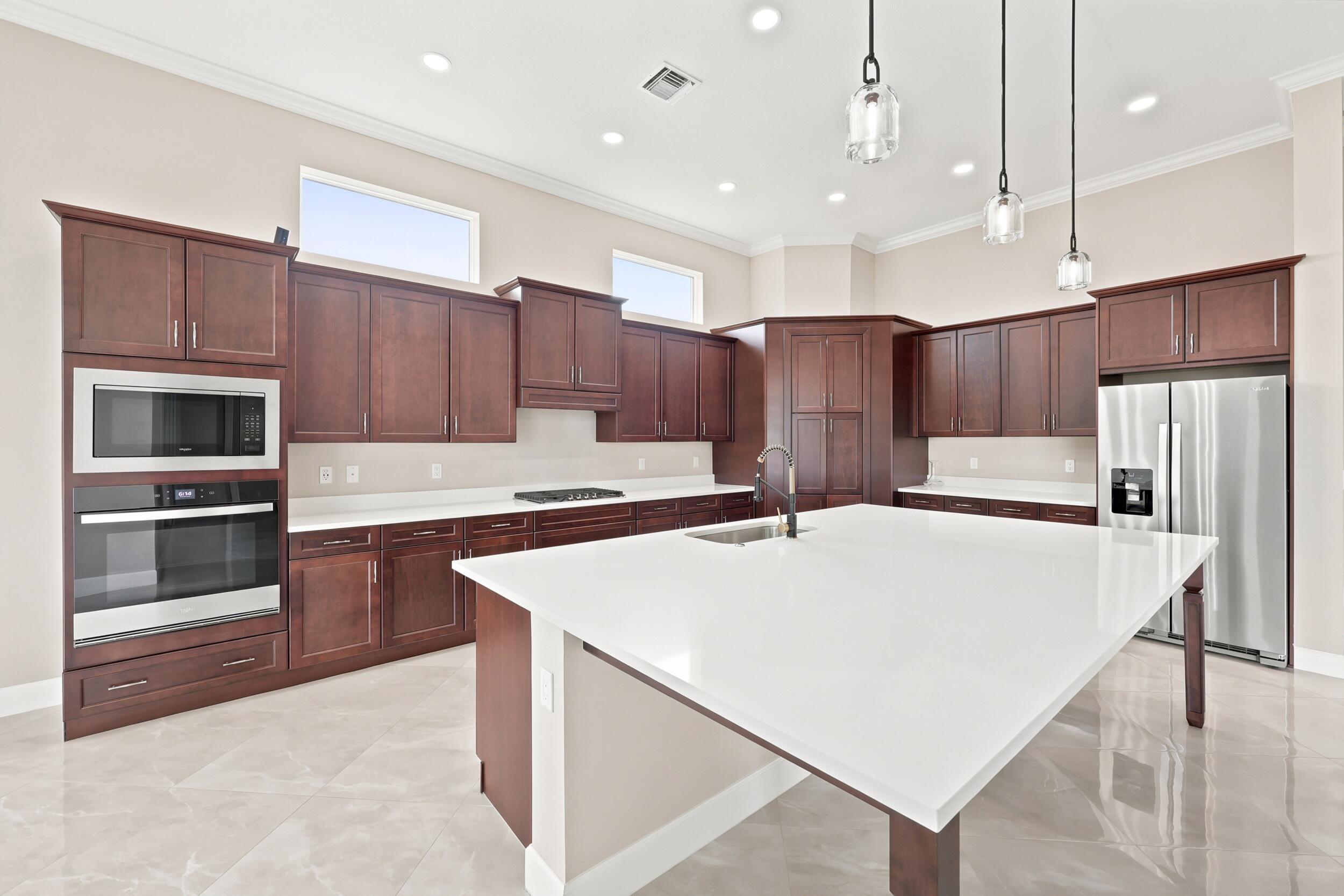 14831 Wildwood Circle Property Photo 33