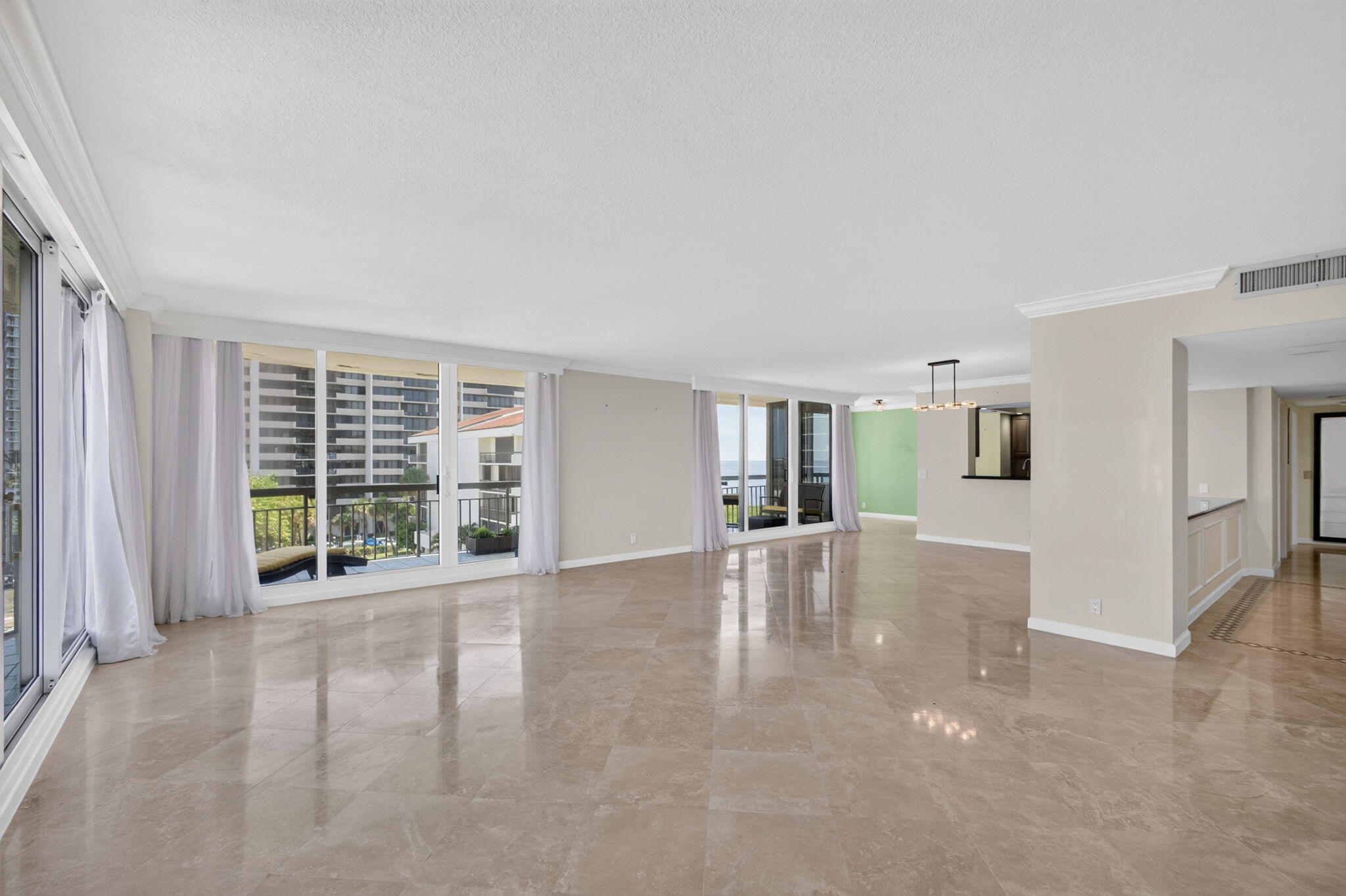 4000 N Ocean Drive 403 Property Photo 13