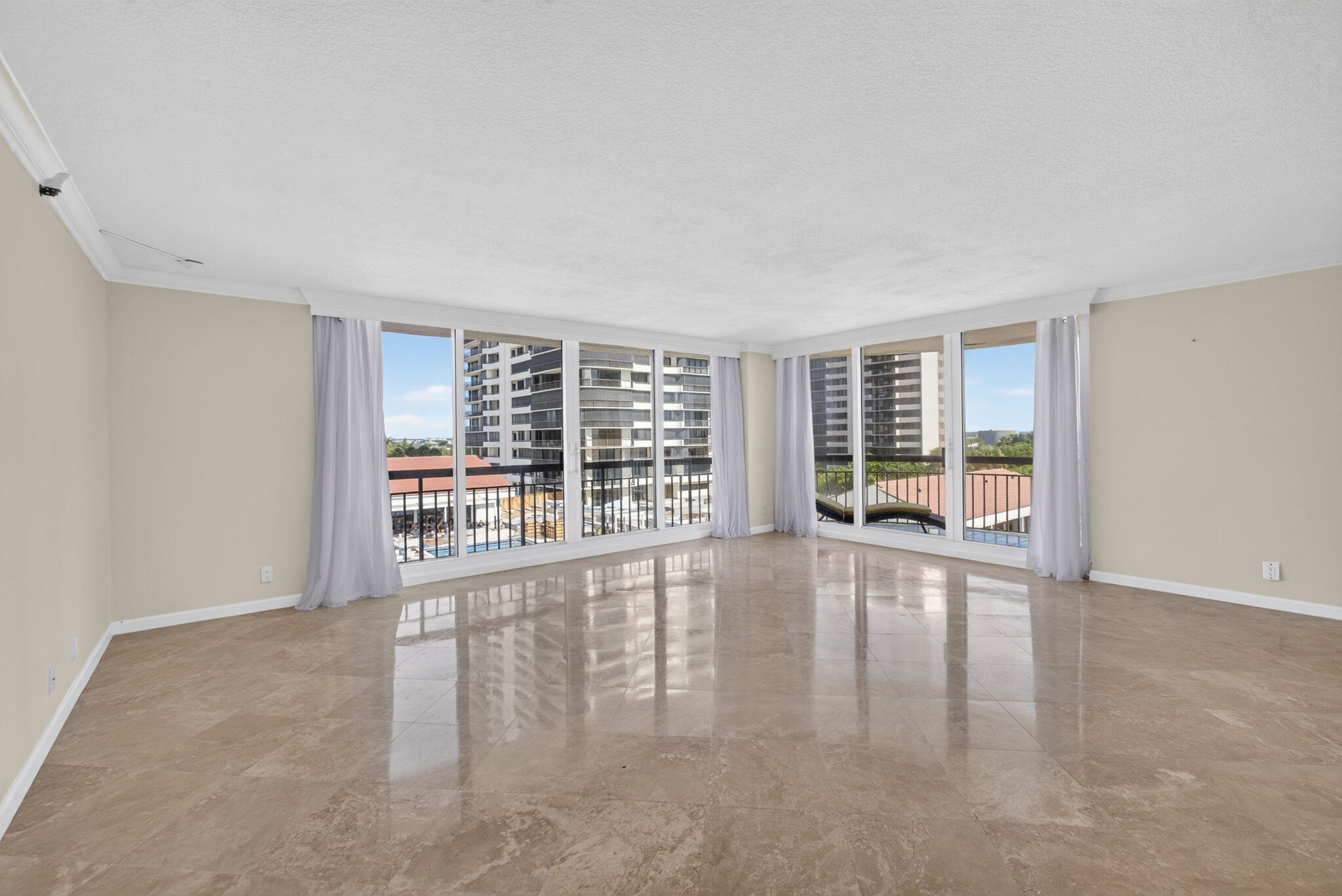 4000 N Ocean Drive 403 Property Photo 20