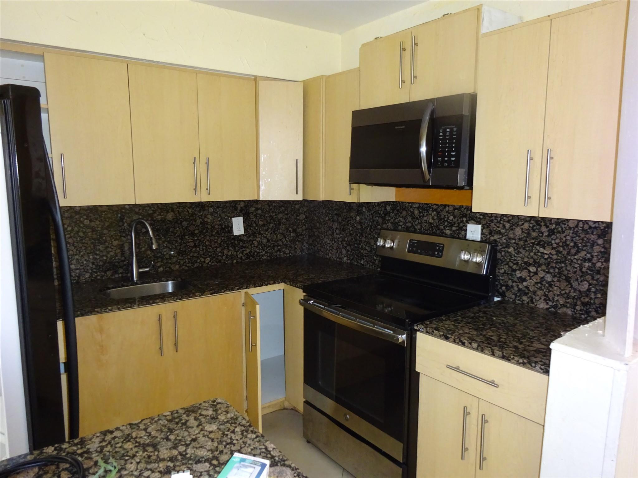 740 E Evanston Circle E Property Photo 2